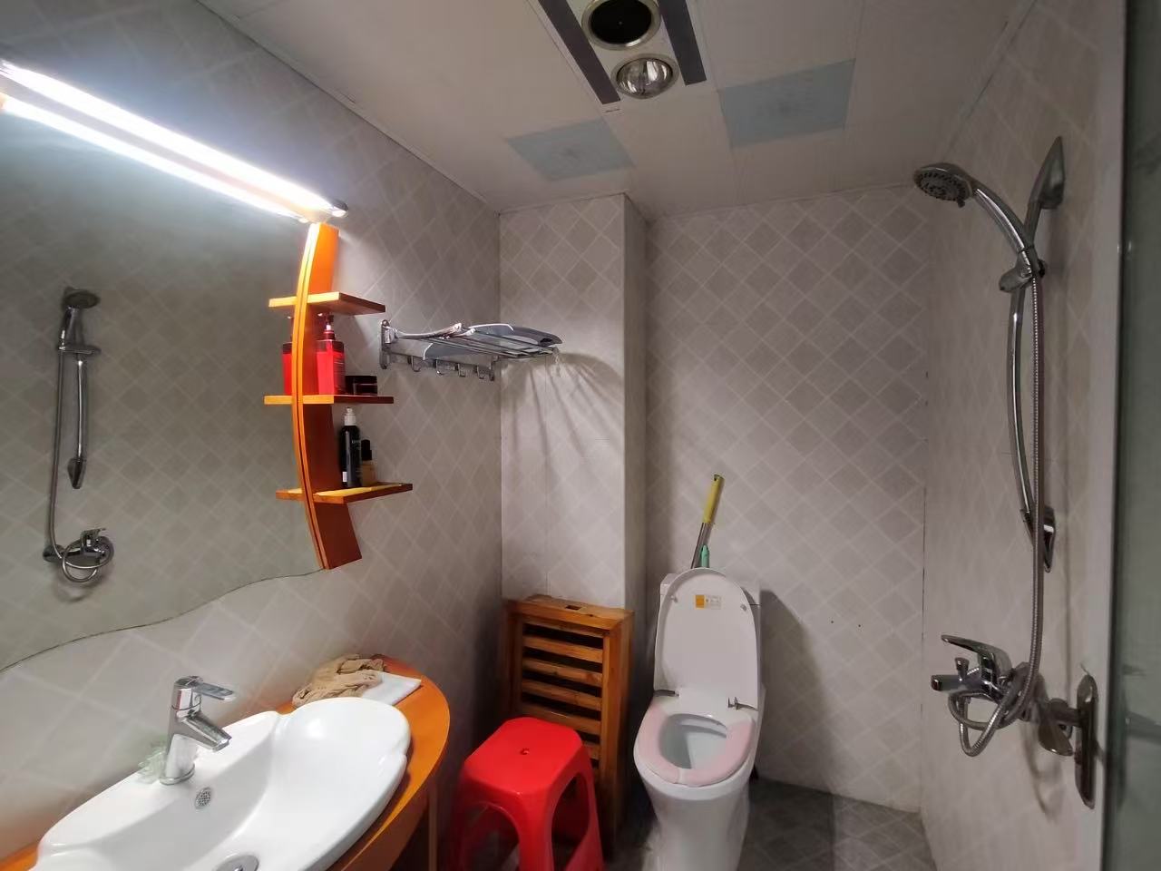 丽景港湾  2室2厅2卫   1200.00元/月室内图