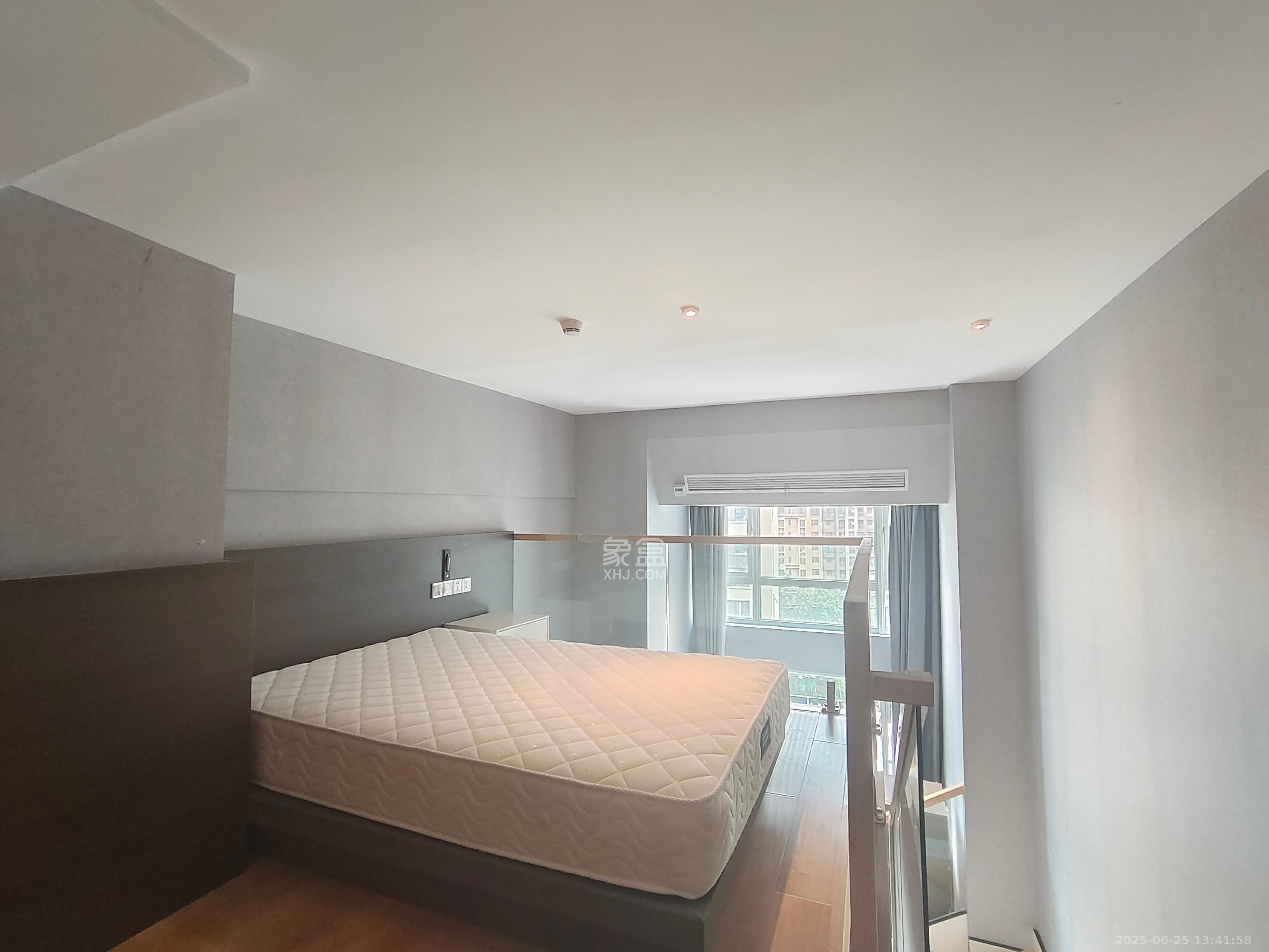 金地铂悦  1室0厅0卫    1600.0元/月 金地铂悦  1室0厅0卫    1600.0元/月室内图