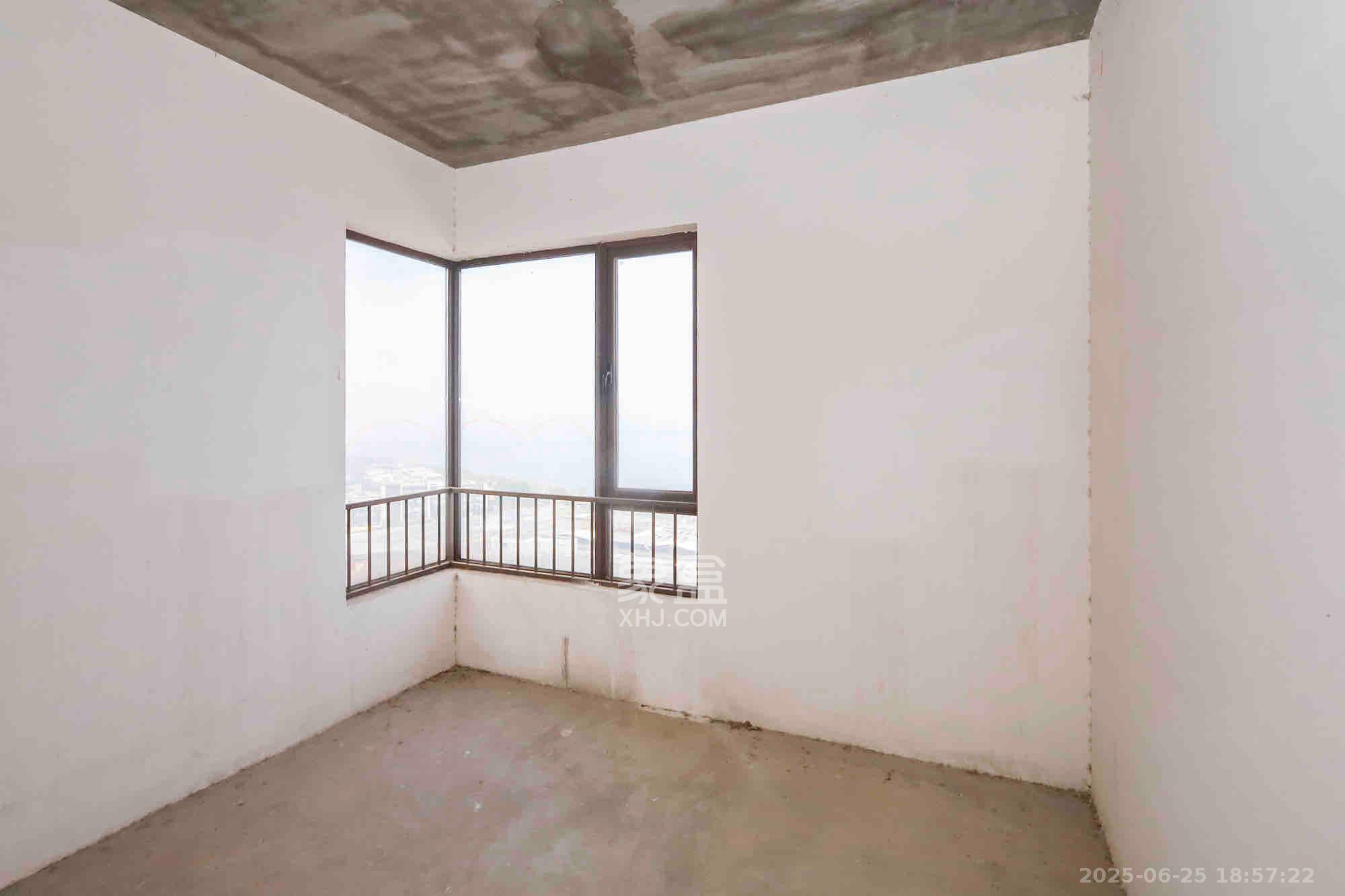 南山雍江汇(滨江国际新城) 4室2厅2卫 4500.0元/月 南山雍江汇(滨江国际新城) 4室2厅2卫 4500.0元/月室内图