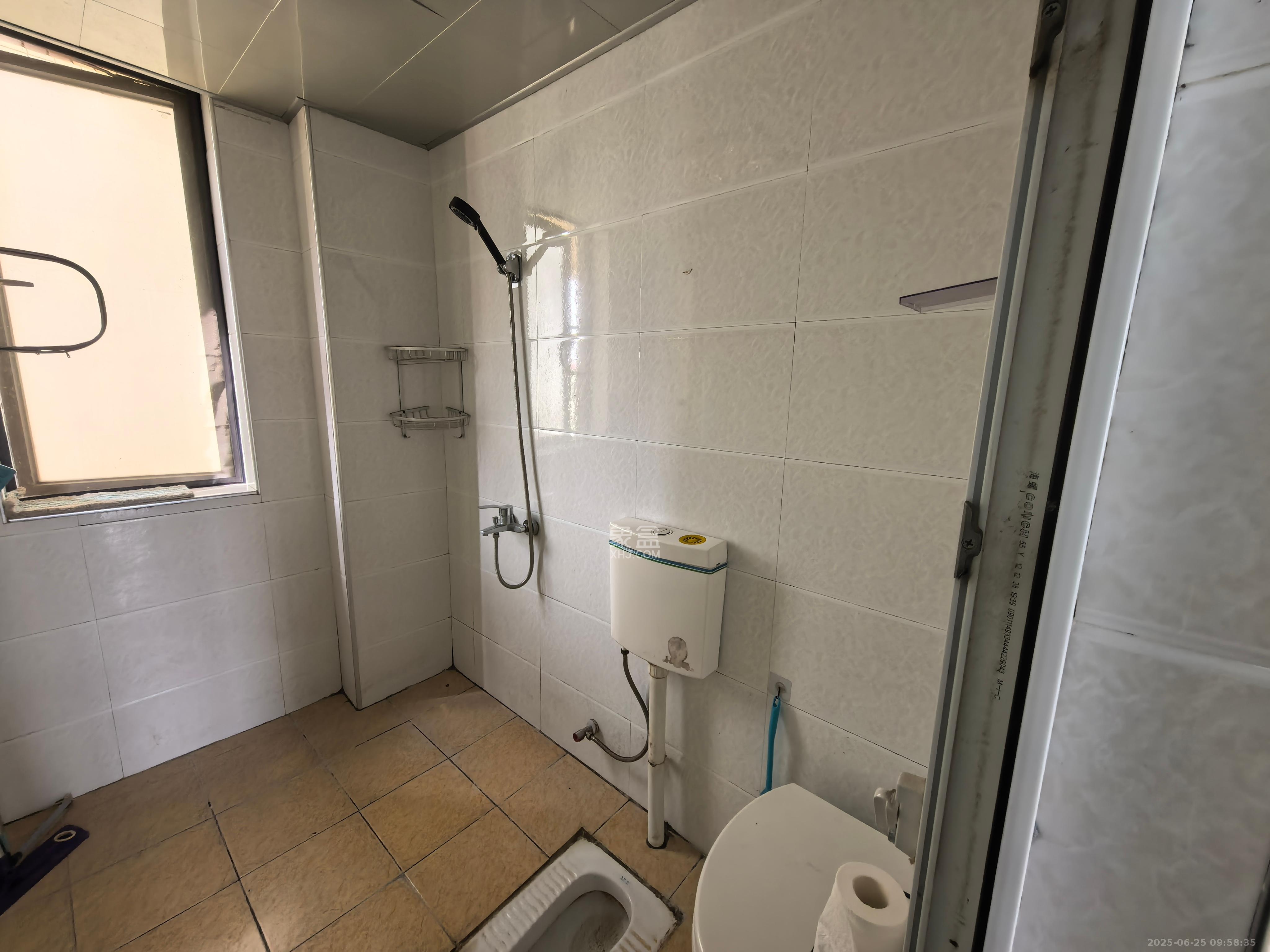 兰亭峰景  2室2厅1卫   2300.00元/月室内图