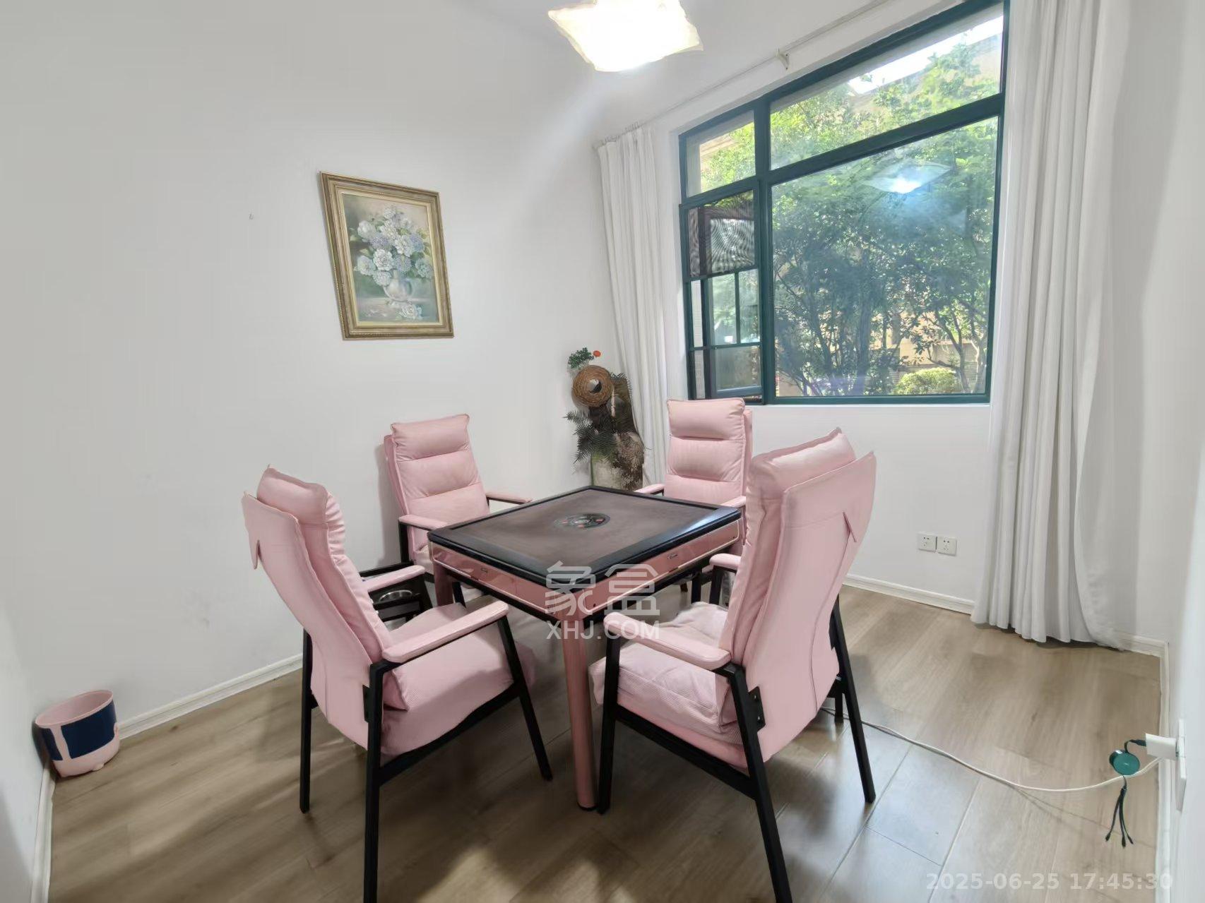 恒大翡翠华庭 3室2厅2卫 4500.0元/月 恒大翡翠华庭 3室2厅2卫 4500.0元/月室内图