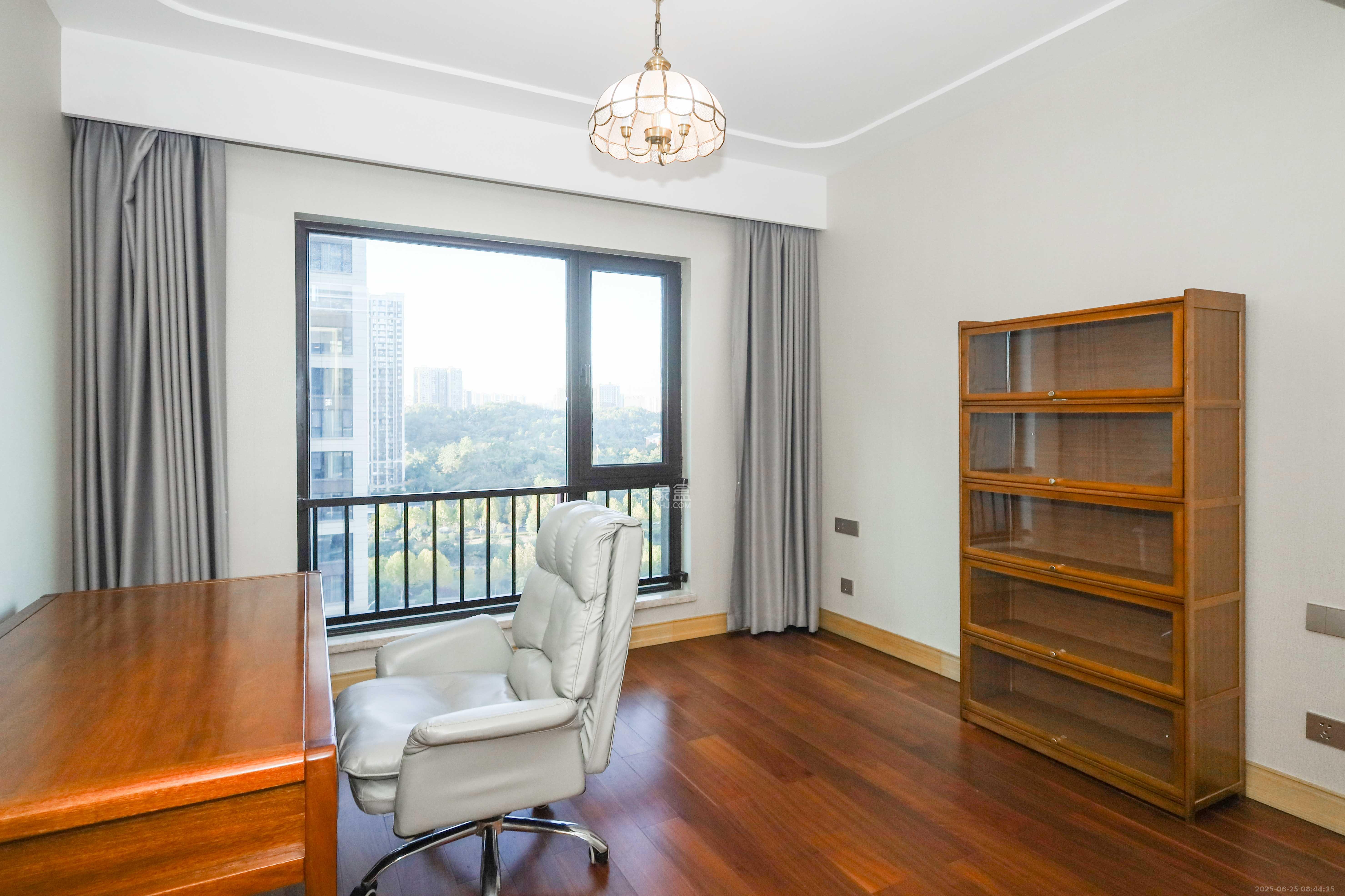 晟通牡丹舸  3室2厅2卫    310.0万 晟通牡丹舸  3室2厅2卫    310.0万卧室