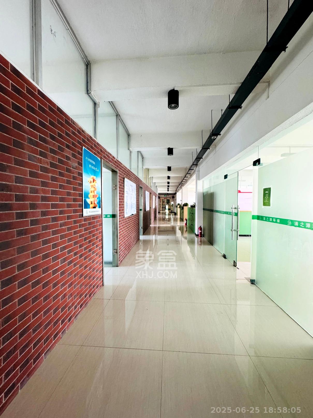 国际企业中心   814.75㎡      20400.0元/月室内图