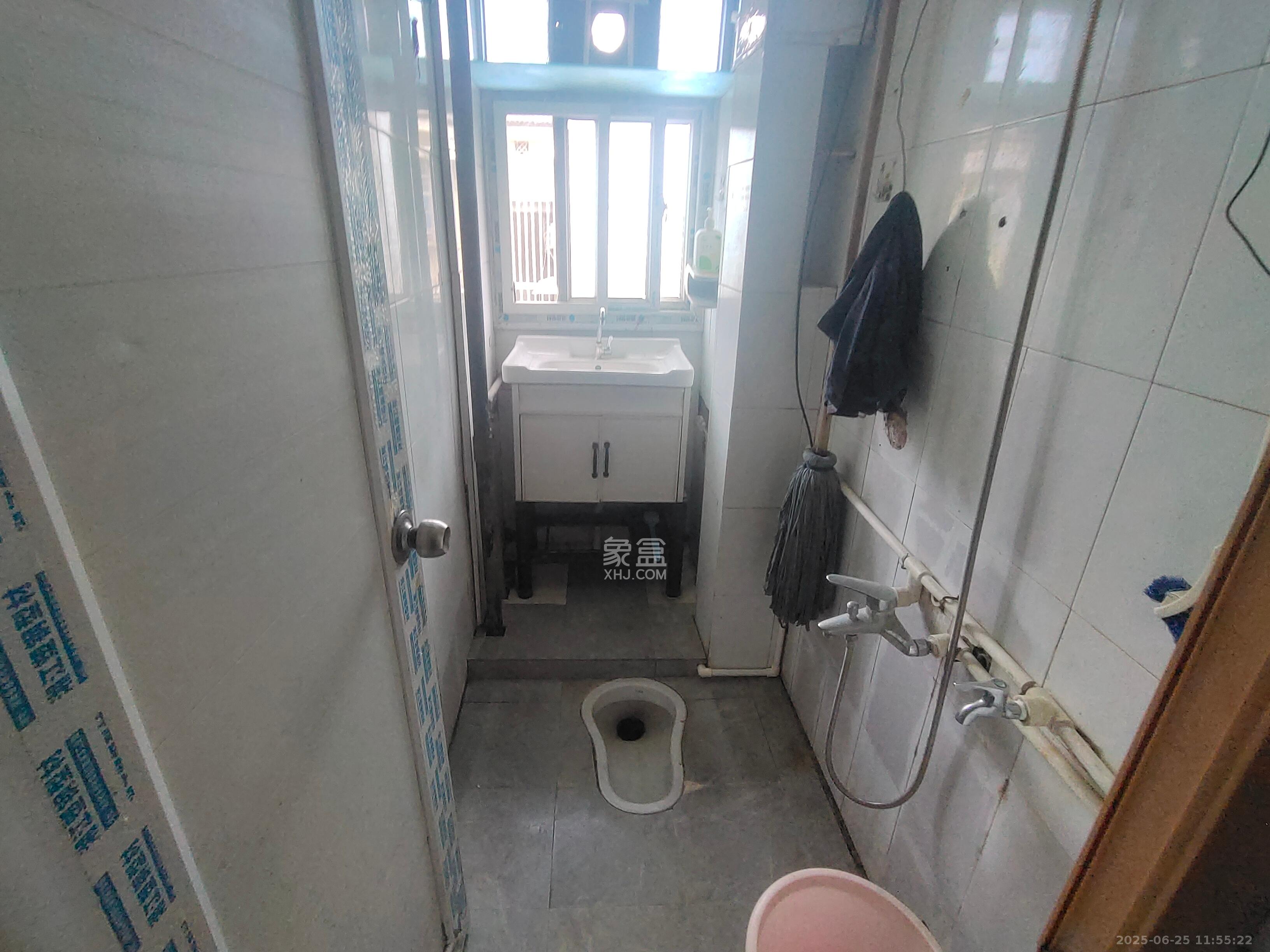 木材厂宿舍(南湖医院对面)  1室1厅1卫    1200.0元/月 木材厂宿舍(南湖医院对面)  1室1厅1卫    1200.0元/月室内图