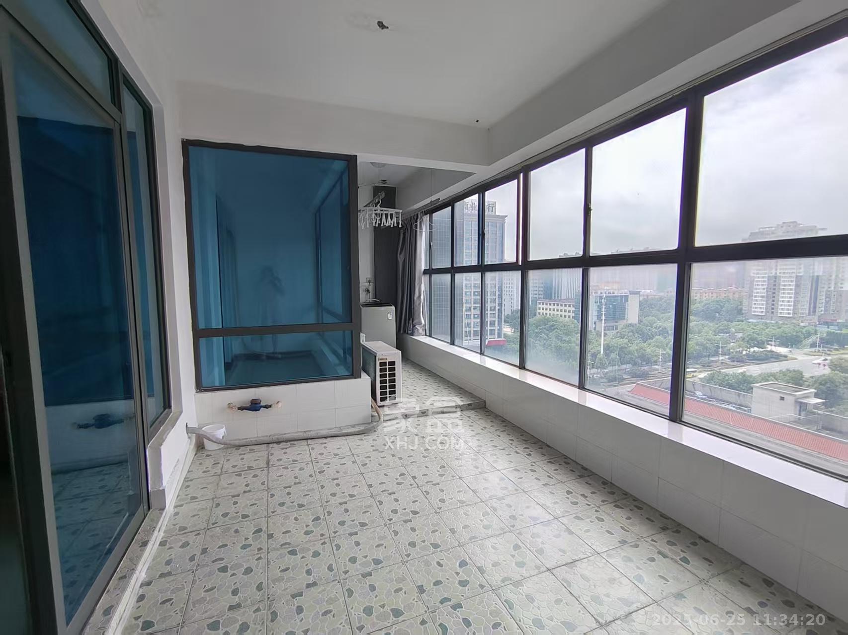 BOBO天下城（CTA财富中心）  2室2厅1卫    2600.0元/月室内图