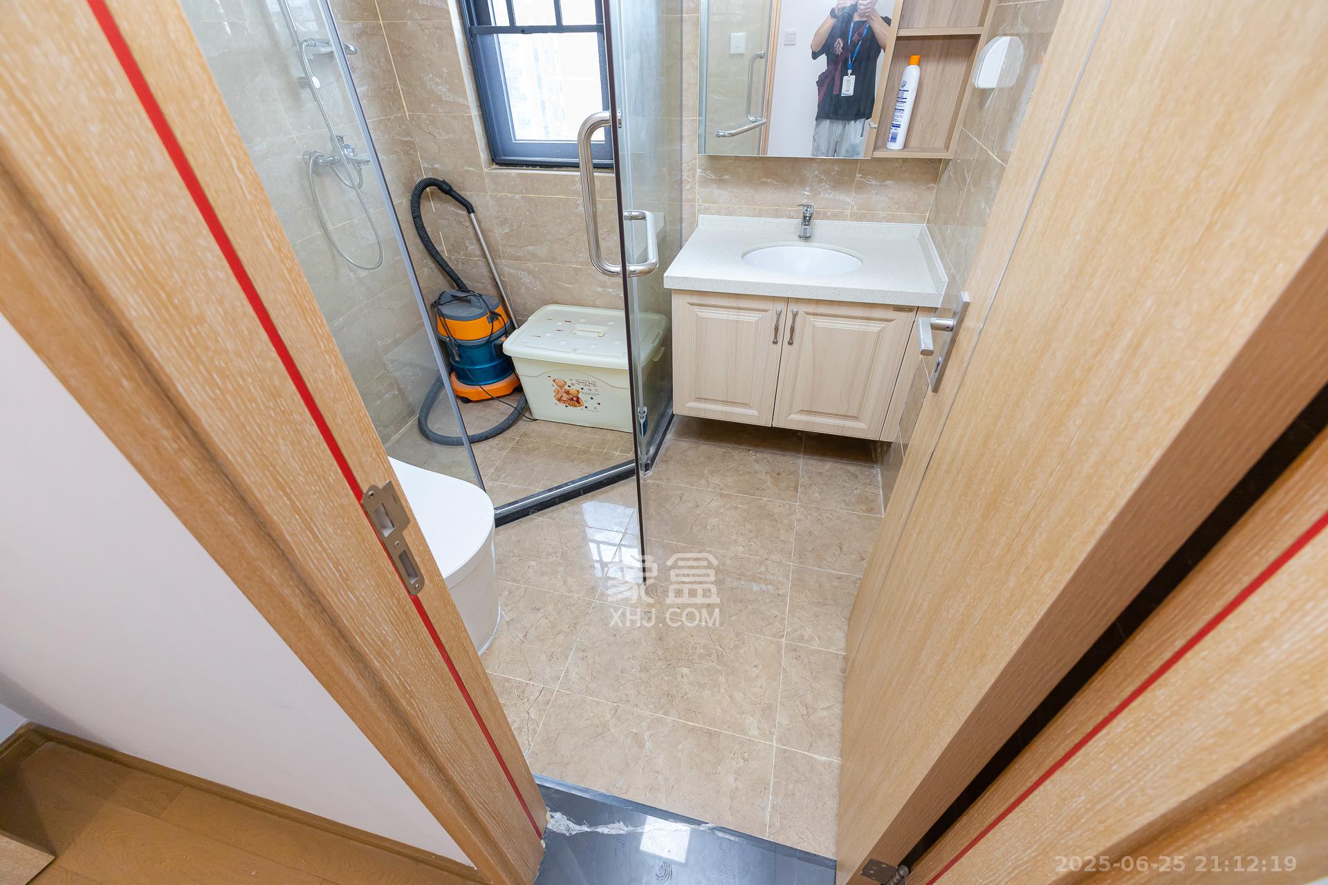 万润滨江天著 4室2厅2卫 103.8万 万润滨江天著 4室2厅2卫 103.8万卫生间