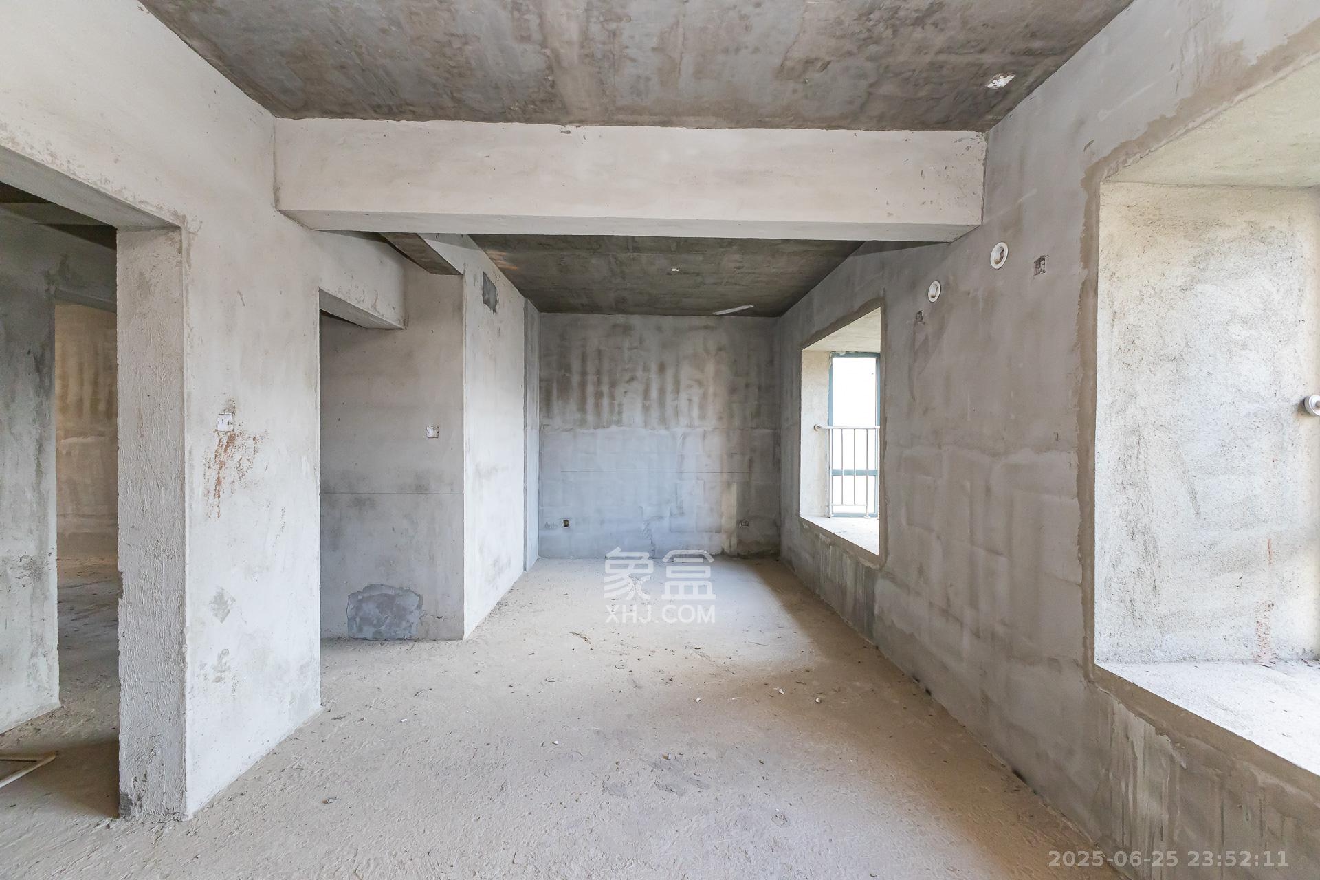 金湘苑(星澜之悦) 5室2厅2卫 98.0万 金湘苑(星澜之悦) 5室2厅2卫 98.0万卧室