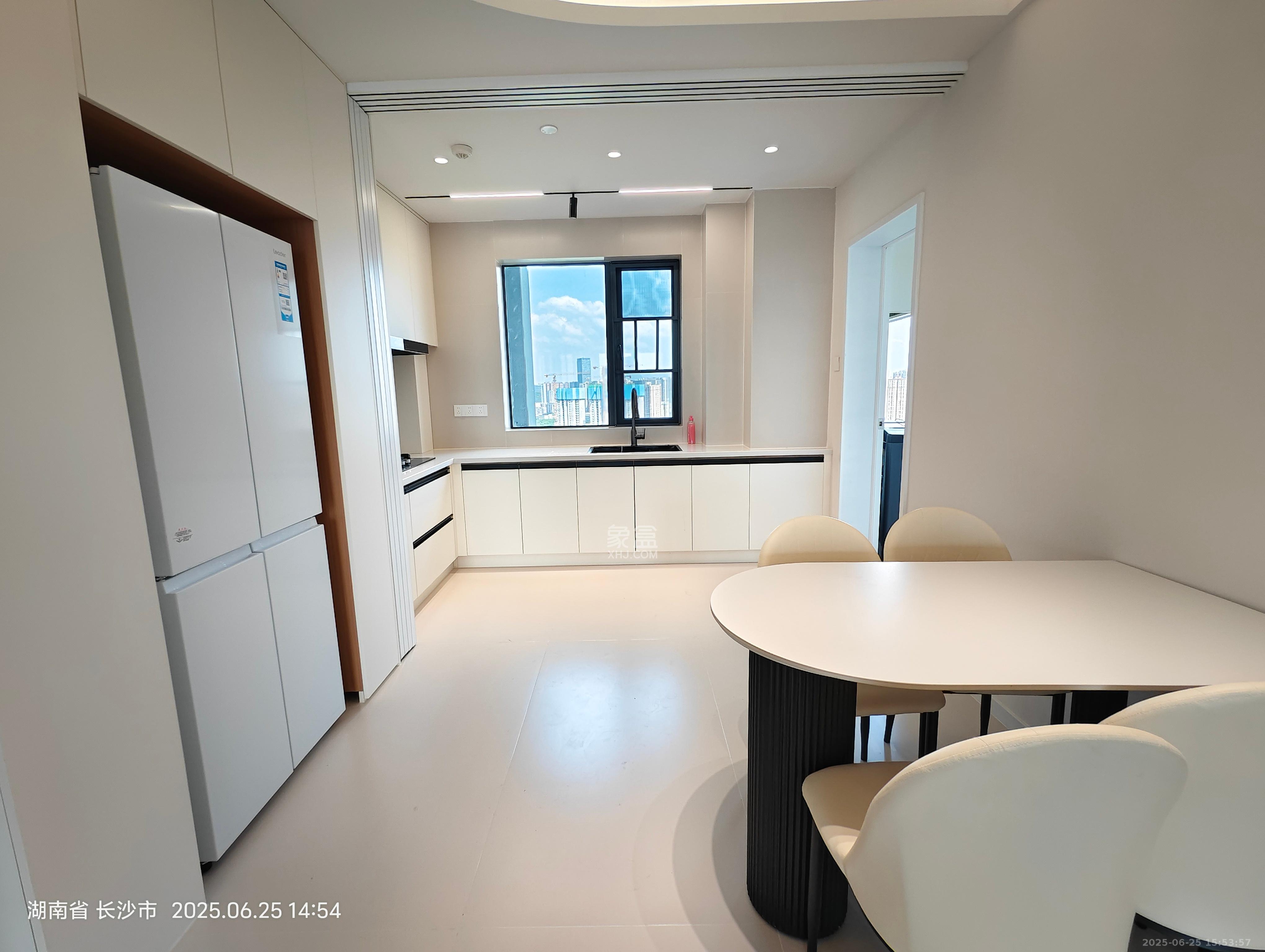 湘江颂  3室1厅2卫    8000.0元/月室内图