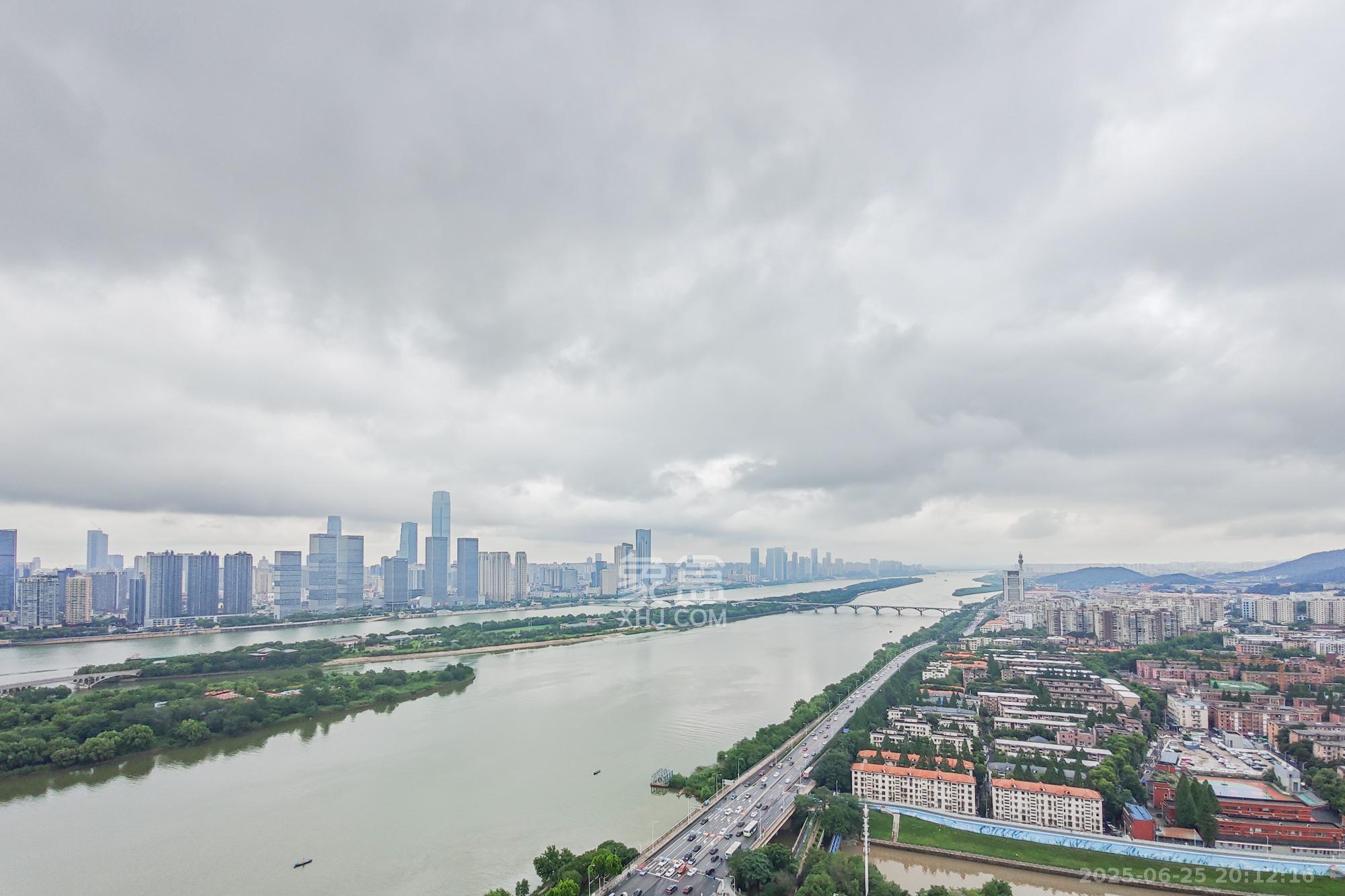 江山印  4室2厅2卫    620.0万其他