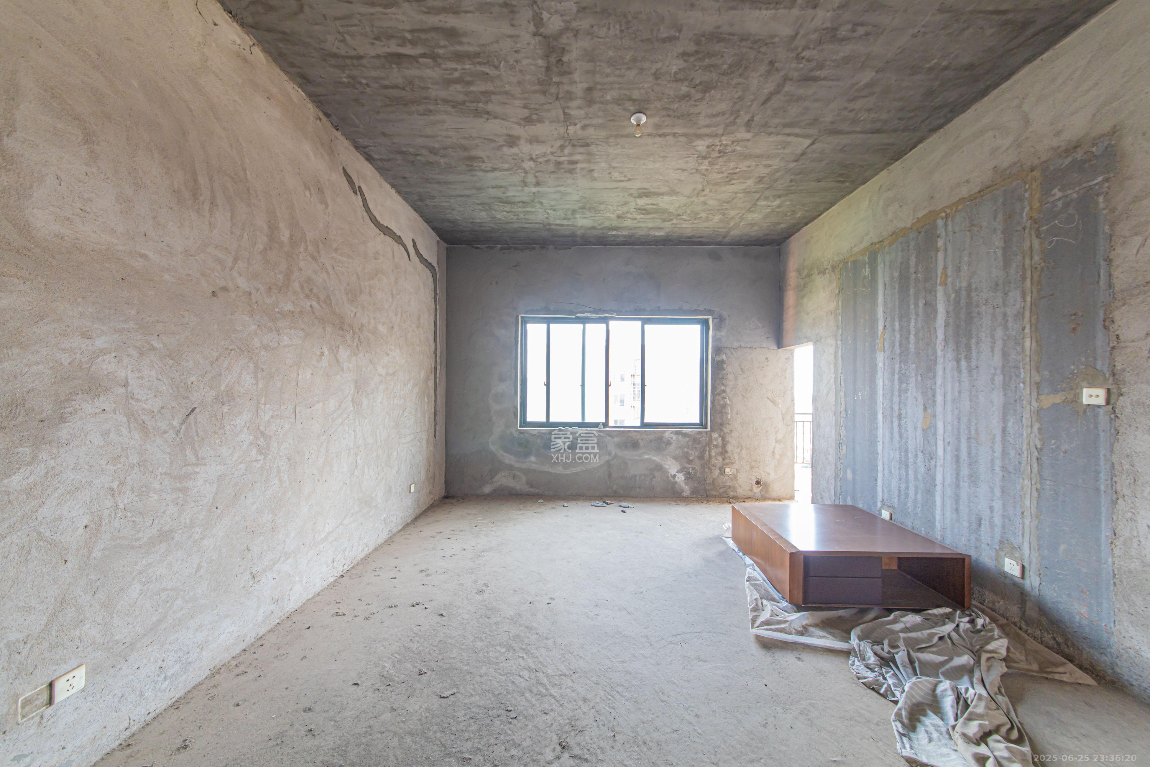 怡和山庄  5室2厅4卫    140.0万 怡和山庄  5室2厅4卫    140.0万