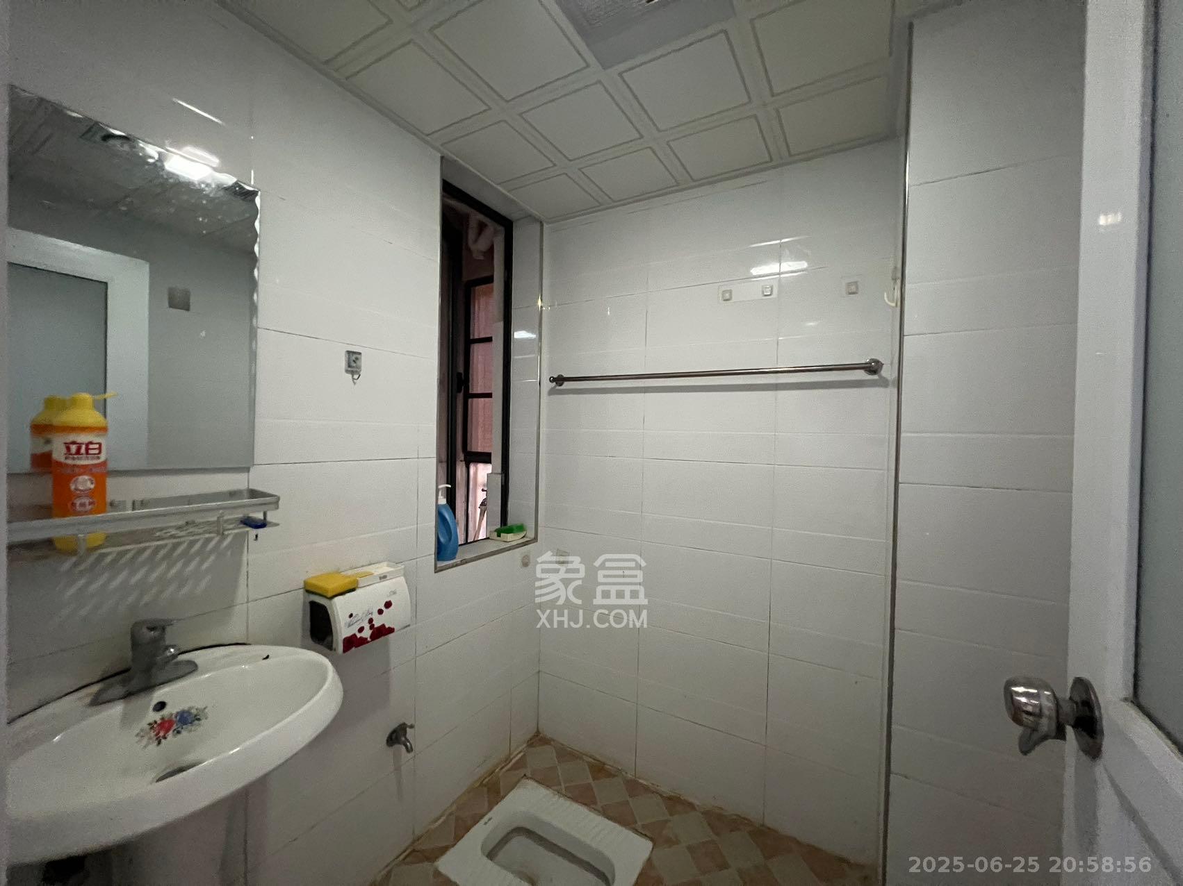 中建芙蓉工社 2室1厅1卫 1500.0元/月 中建芙蓉工社 2室1厅1卫 1500.0元/月室内图