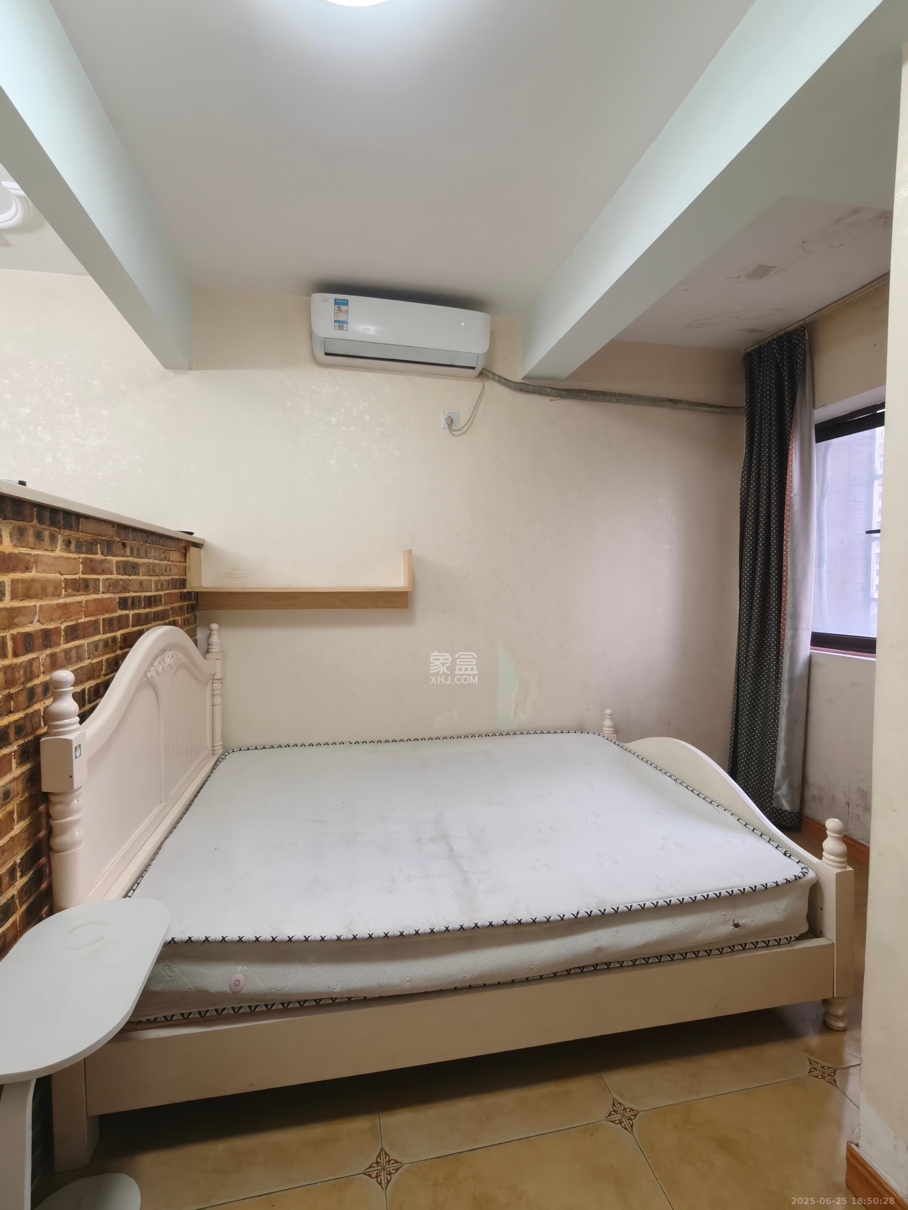 同鑫家园 1室1厅1卫 1400.0元/月 同鑫家园 1室1厅1卫 1400.0元/月室内图