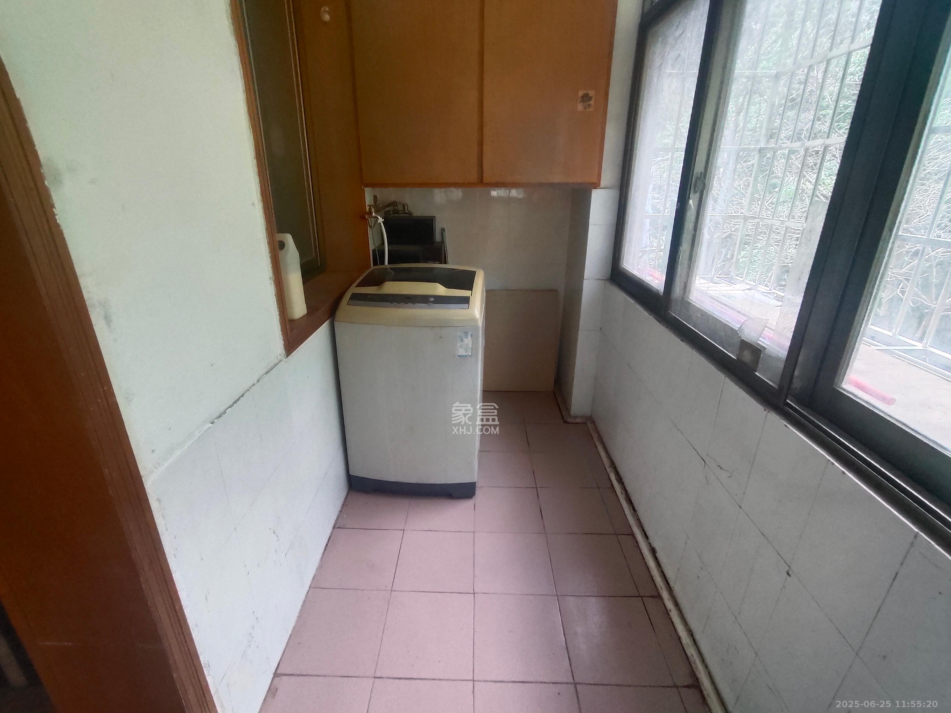 木材厂宿舍(南湖医院对面)  1室1厅1卫    1200.0元/月 木材厂宿舍(南湖医院对面)  1室1厅1卫    1200.0元/月室内图