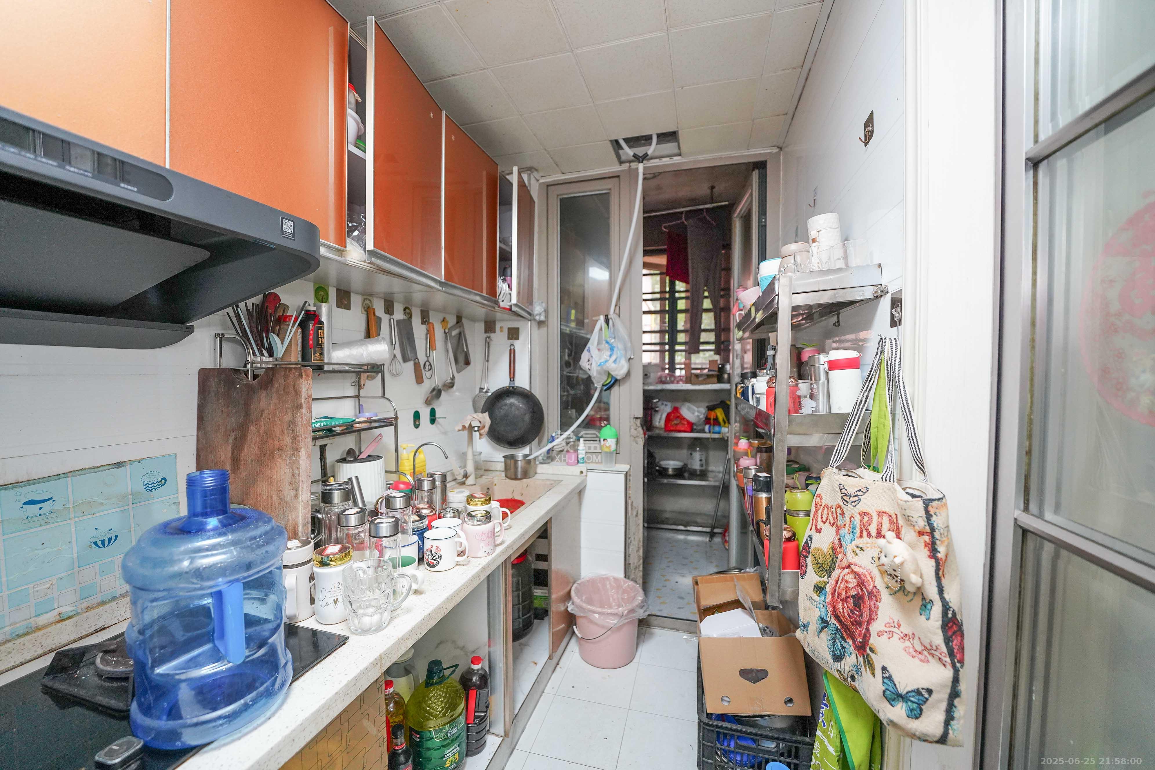 怡海星城 3室2厅1卫 48.0万 怡海星城 3室2厅1卫 48.0万厨房