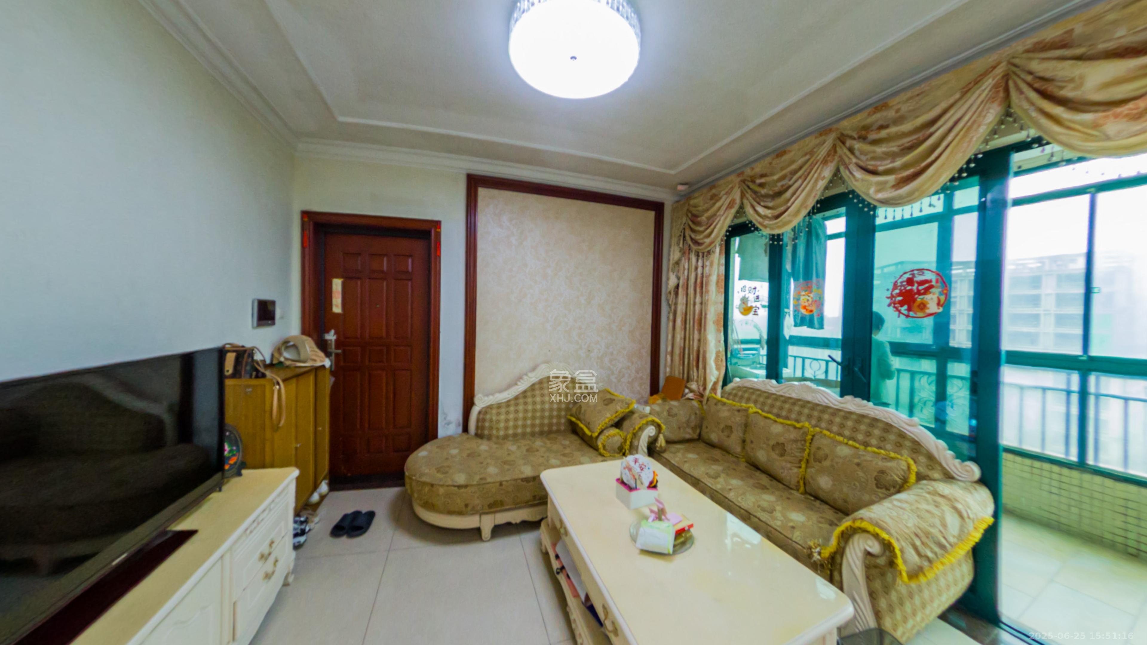 恒大绿洲 3室2厅2卫 90.0万 恒大绿洲 3室2厅2卫 90.0万客厅