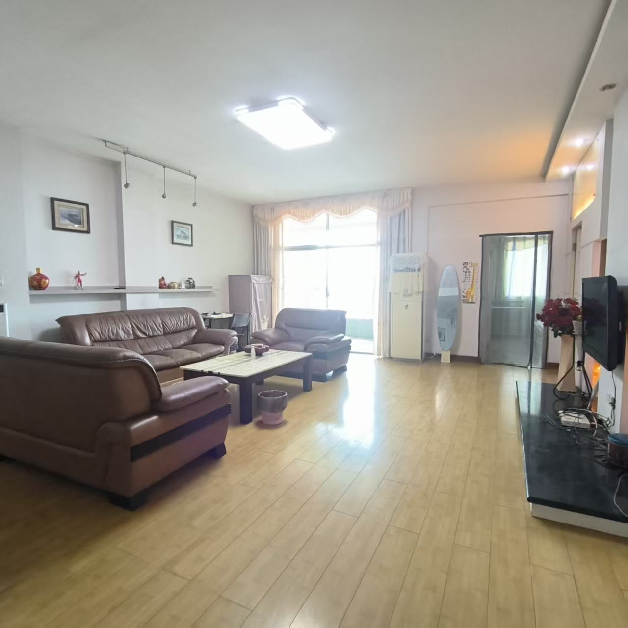 富安大厦  3室2厅2卫   2200.00元/月室内图