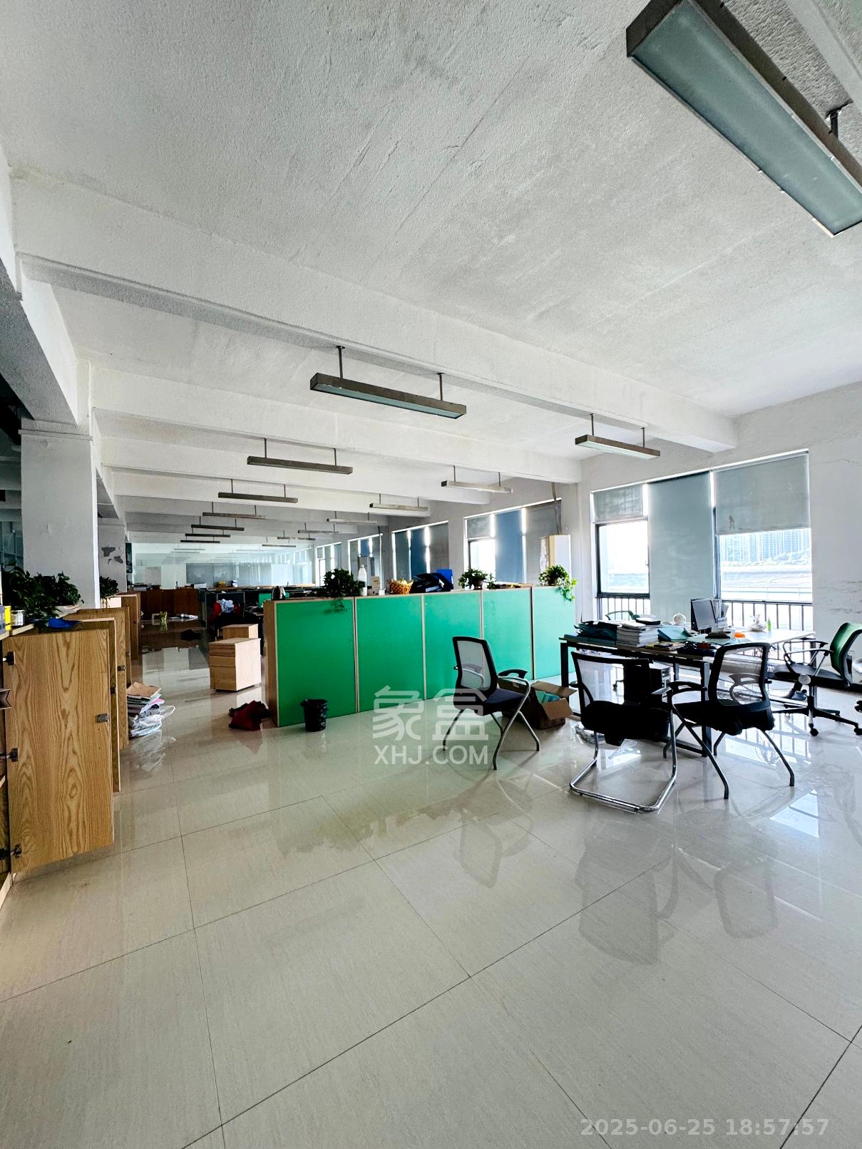 国际企业中心   814.75㎡      20400.0元/月室内图