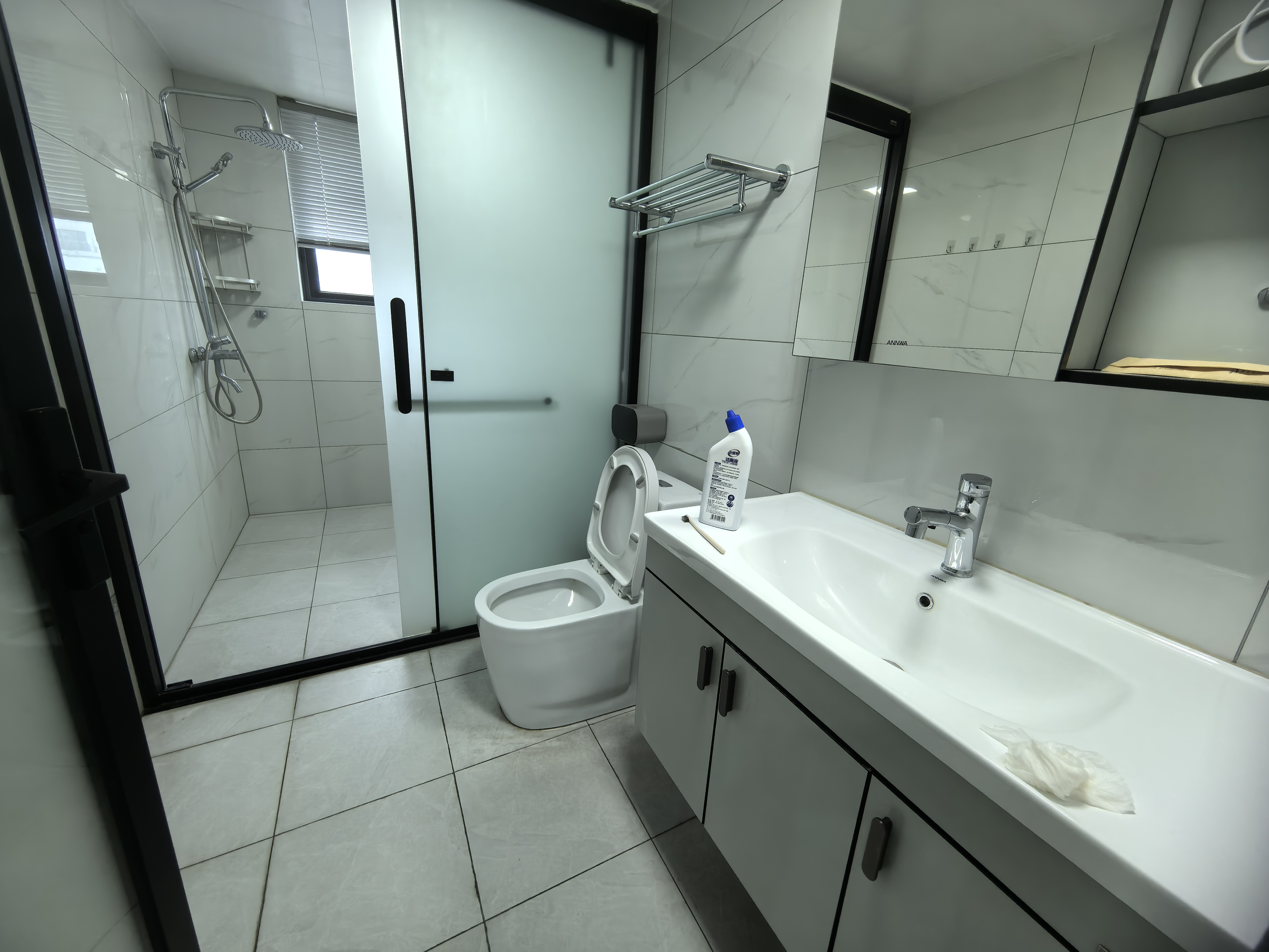 靛达广场 3室2厅1卫 2500.0元/月 靛达广场 3室2厅1卫 2500.0元/月室内图