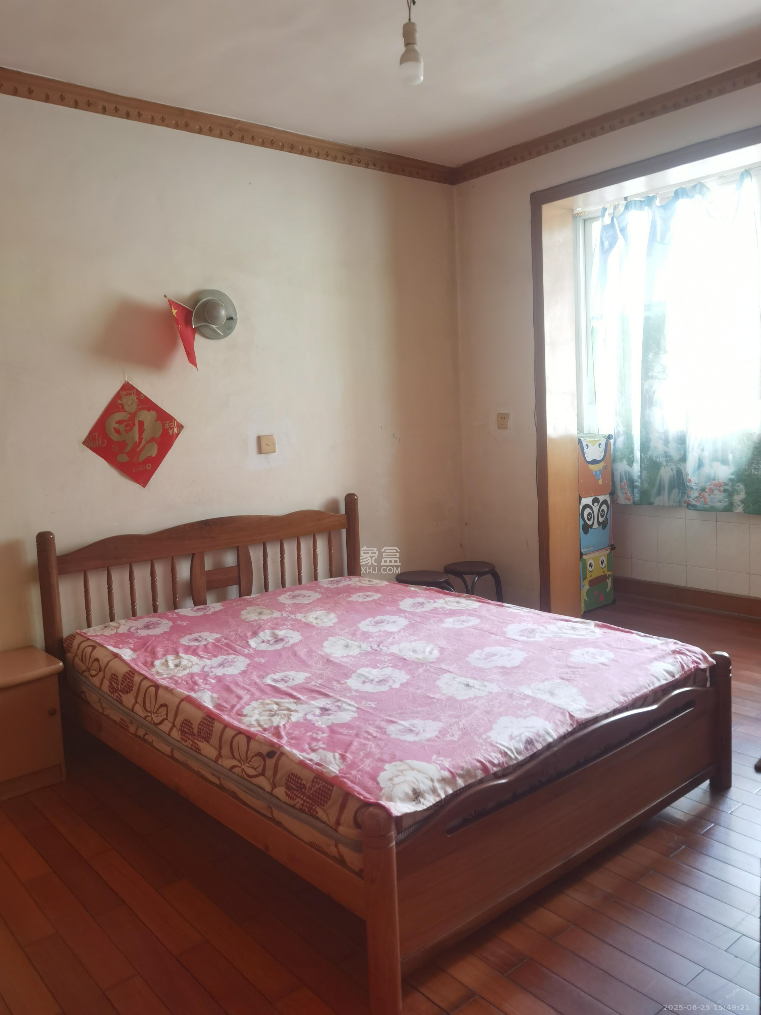 上民航宿舍  2室1厅1卫    1400.0元/月 上民航宿舍  2室1厅1卫    1400.0元/月