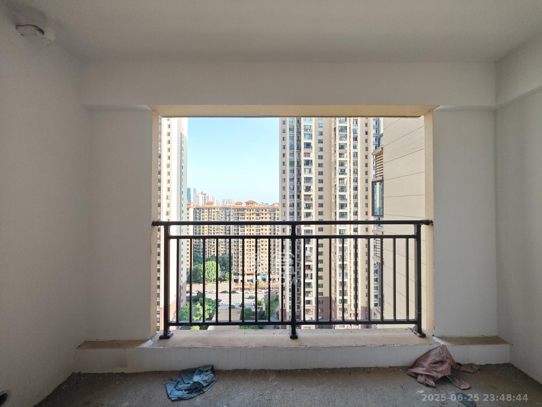 长房明宸府  4室2厅2卫    99.9万 长房明宸府  4室2厅2卫    99.9万其他