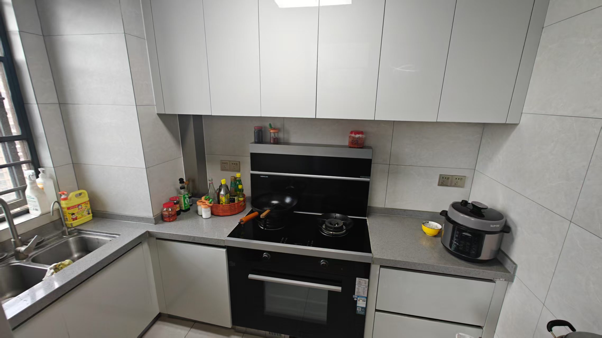 香江豪苑  4室2厅2卫    89.8万 香江豪苑  4室2厅2卫    89.8万室内图