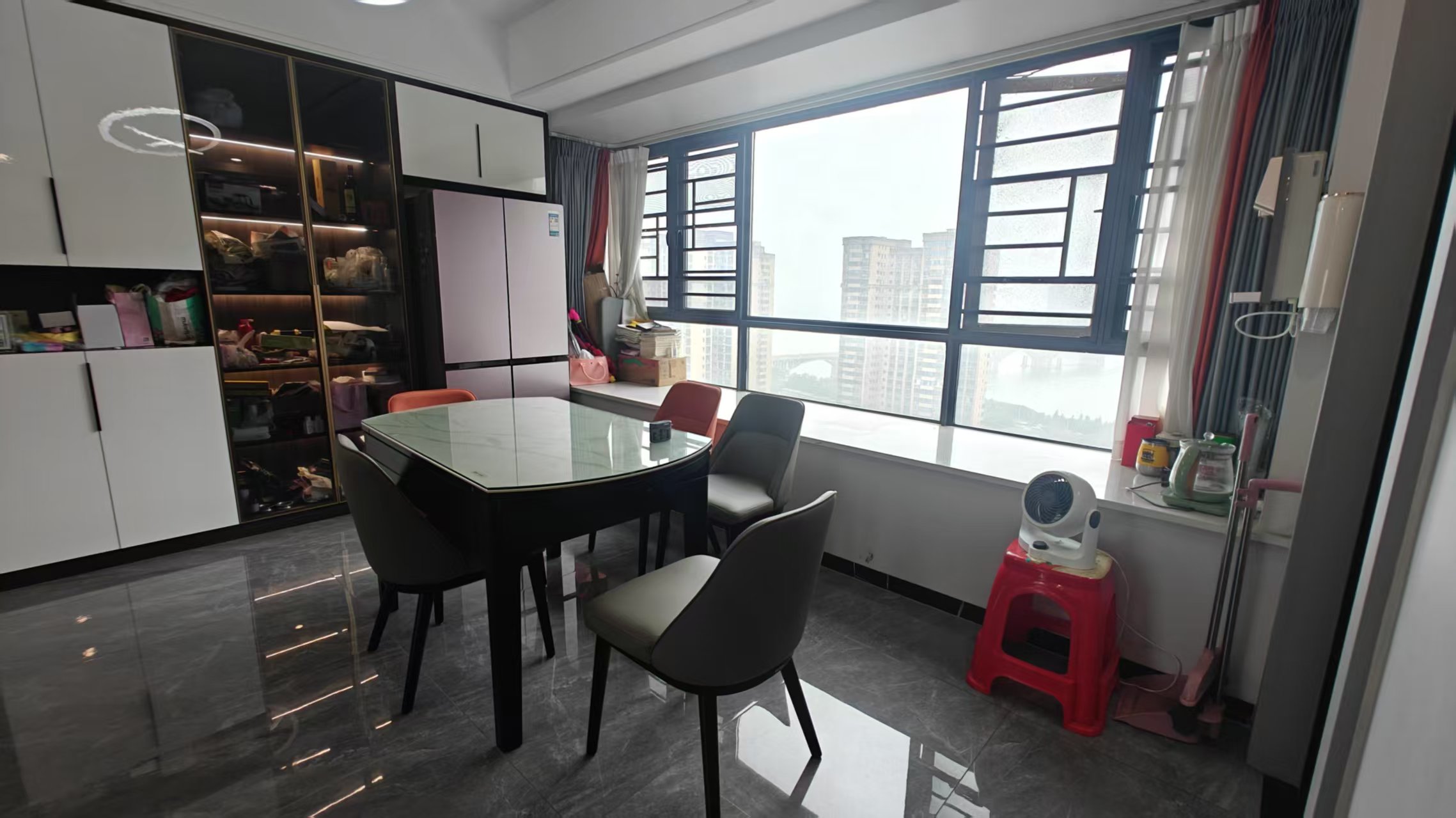 香江豪苑  4室2厅2卫    89.8万 香江豪苑  4室2厅2卫    89.8万室内图