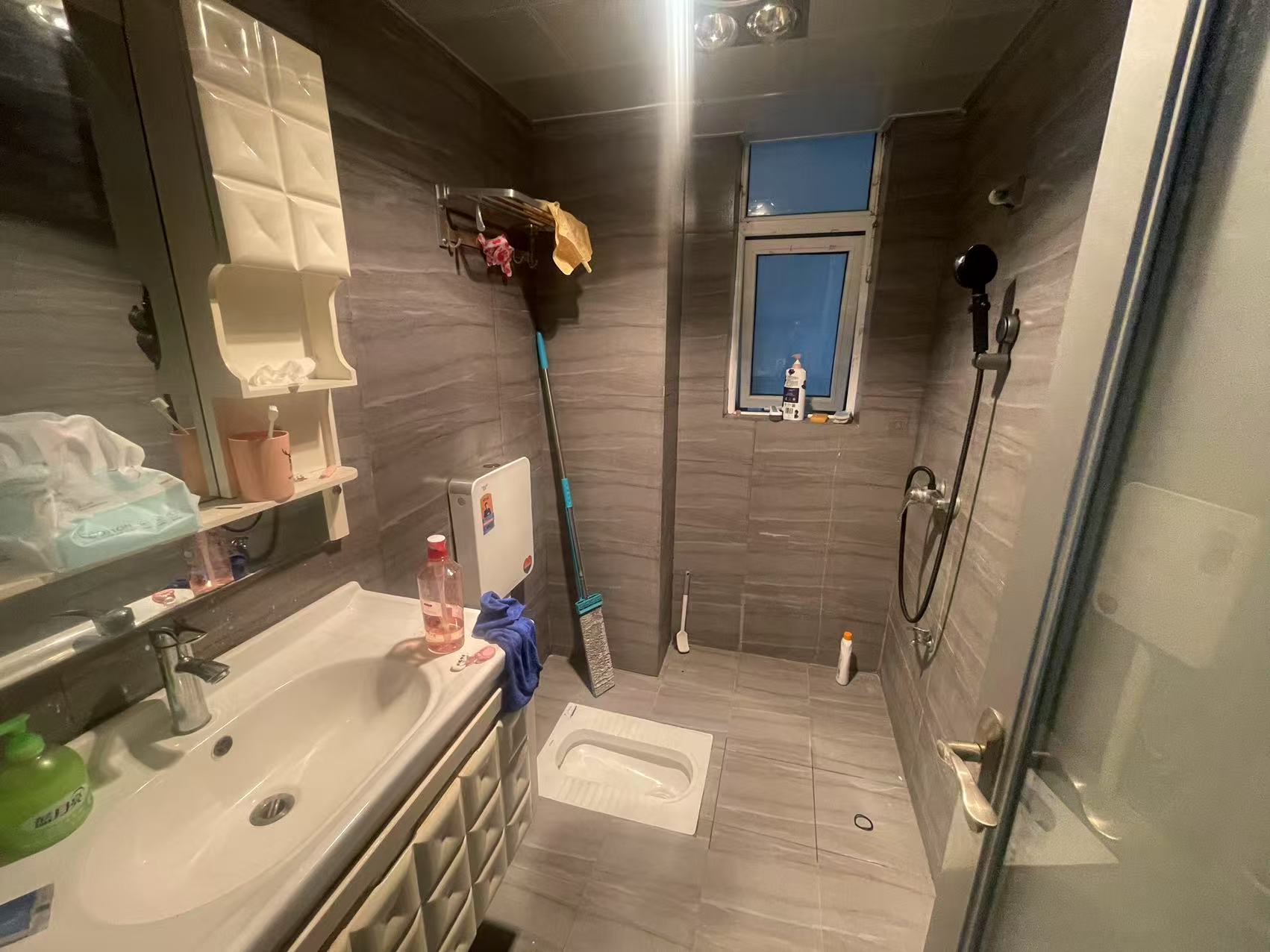 佳兆业金域天下三期 1室1厅1卫 25.0万 佳兆业金域天下三期 1室1厅1卫 25.0万室内图