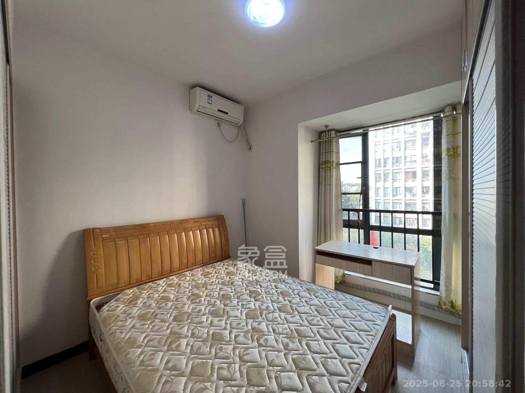 中建芙蓉工社 2室1厅1卫 1500.0元/月 中建芙蓉工社 2室1厅1卫 1500.0元/月室内图