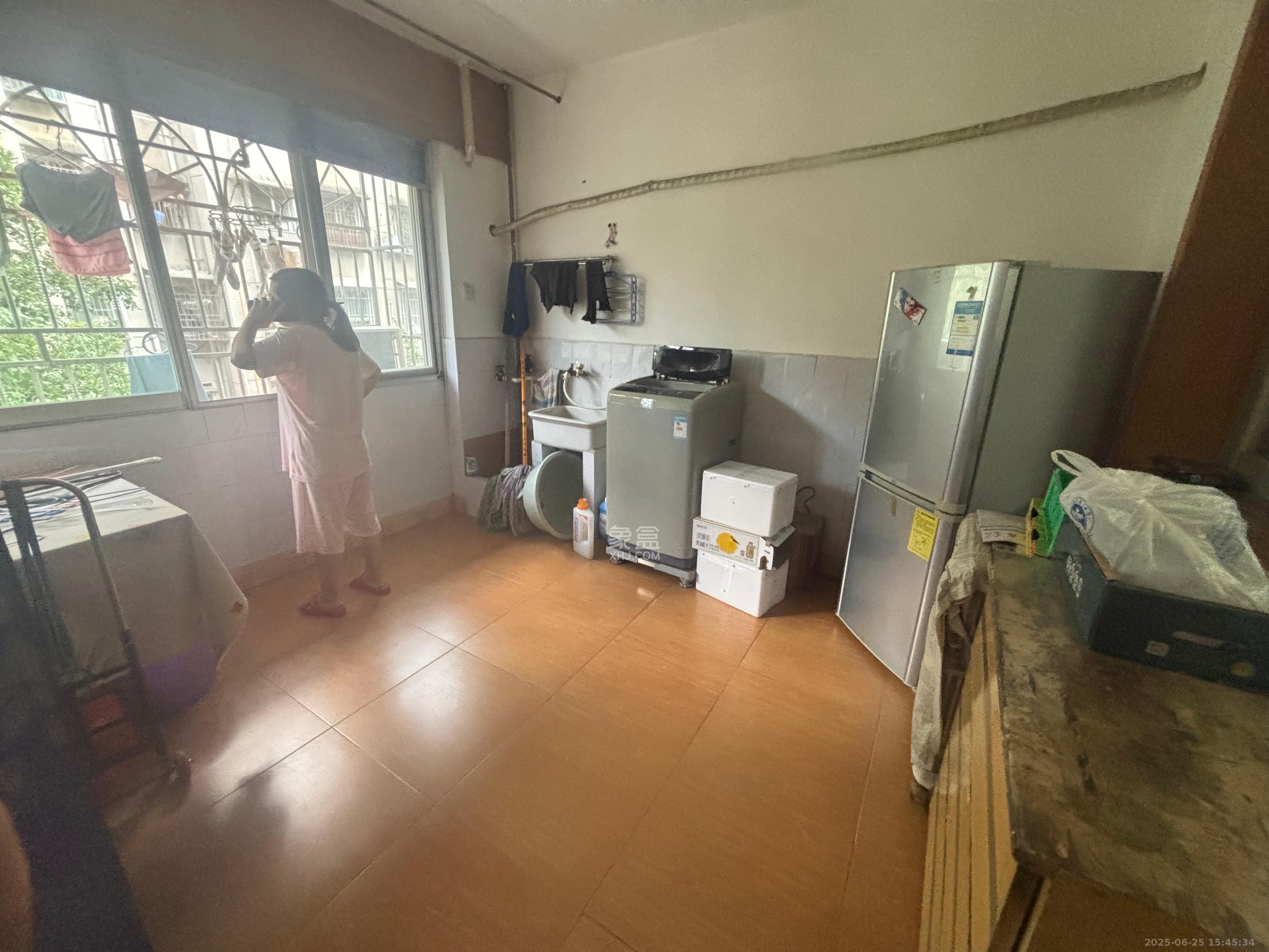 湖南省道路运输管理局 4室1厅1卫 2600.0元/月 湖南省道路运输管理局 4室1厅1卫 2600.0元/月室内图