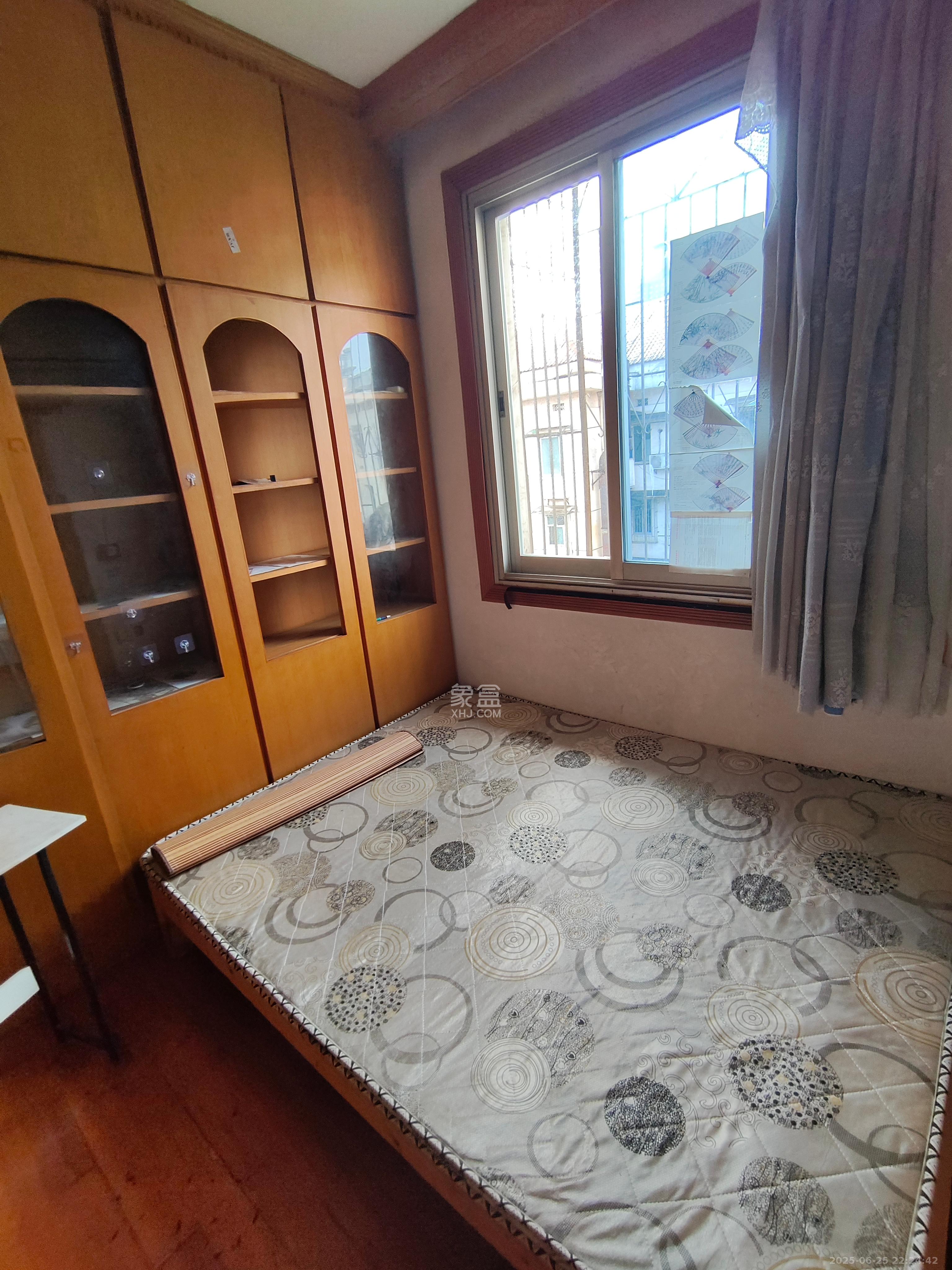 麻园公寓（下麻园岭40号）  1室1厅1卫   1800.00元/月