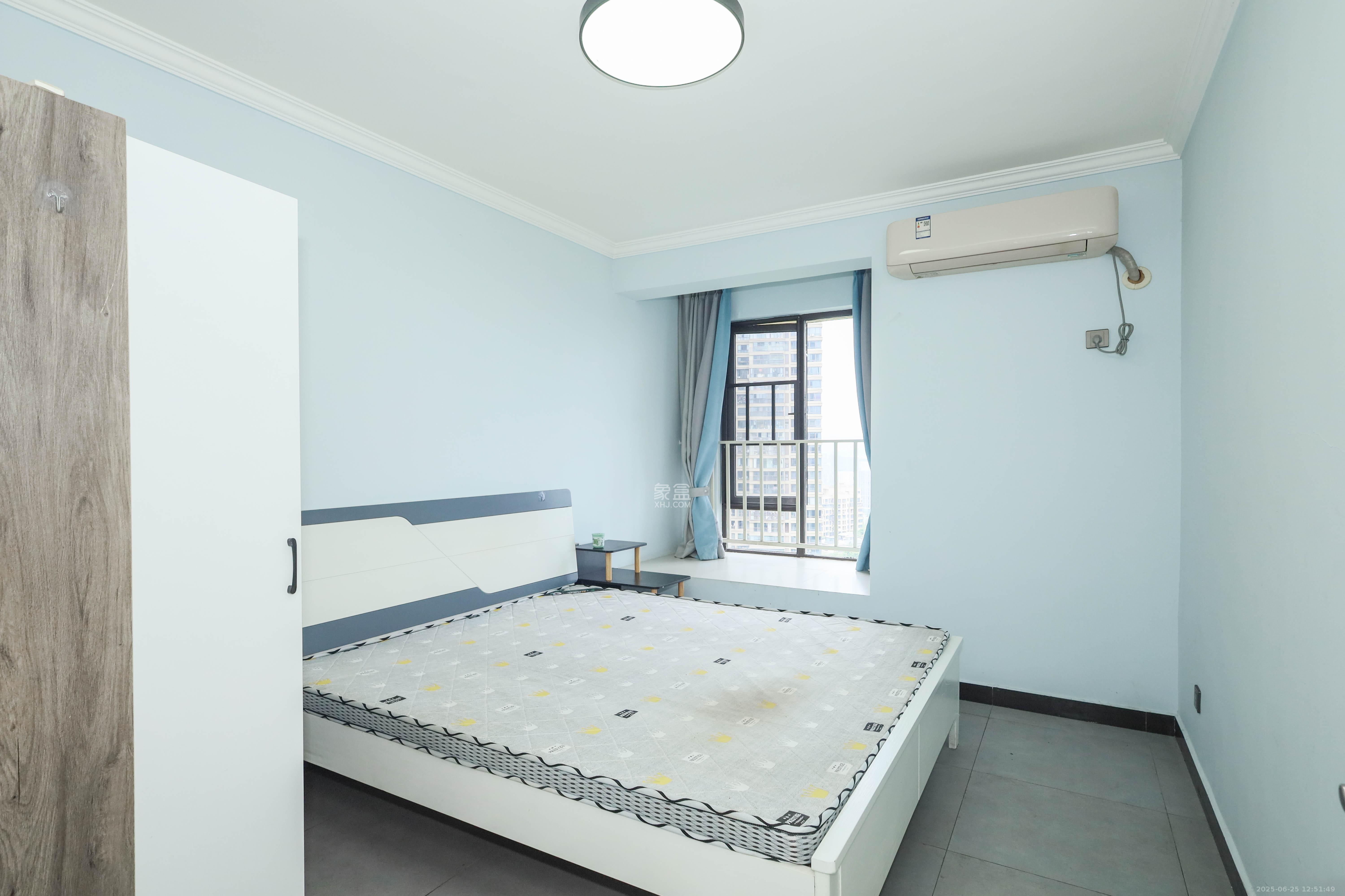 保利麓谷林语F区  4室2厅2卫    118.0万 保利麓谷林语F区  4室2厅2卫    118.0万卧室