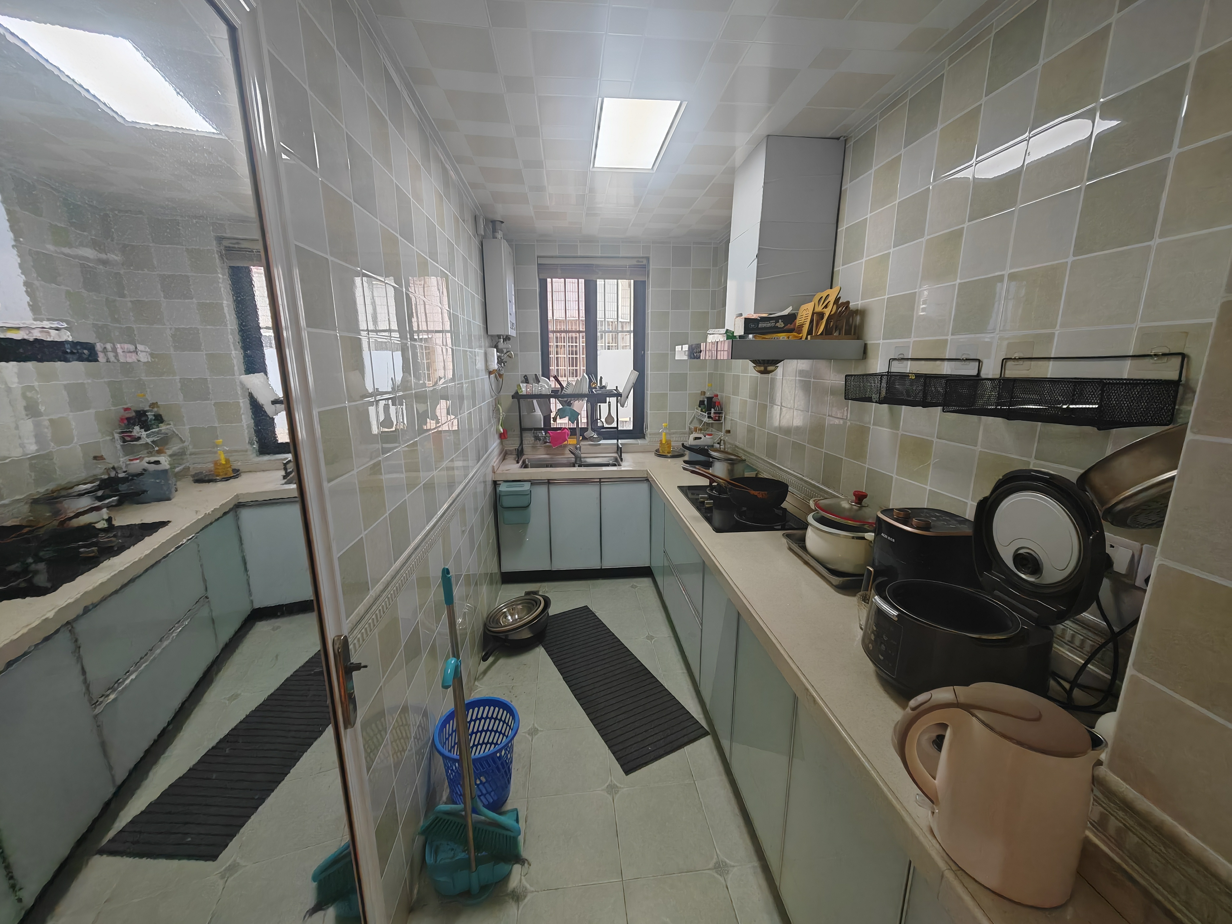 佳宝花园 2室2厅1卫 2300.0元/月 佳宝花园 2室2厅1卫 2300.0元/月室内图