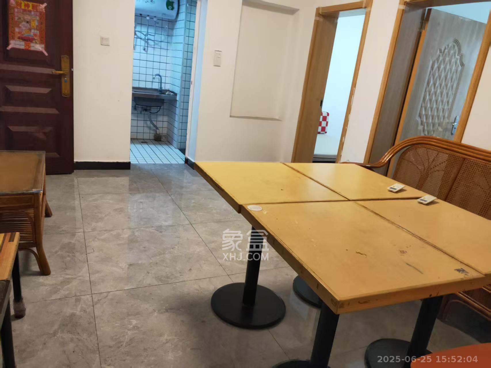 环城堤综合楼（产权如意街综合楼）  2室2厅1卫   2000.00元/月室内图