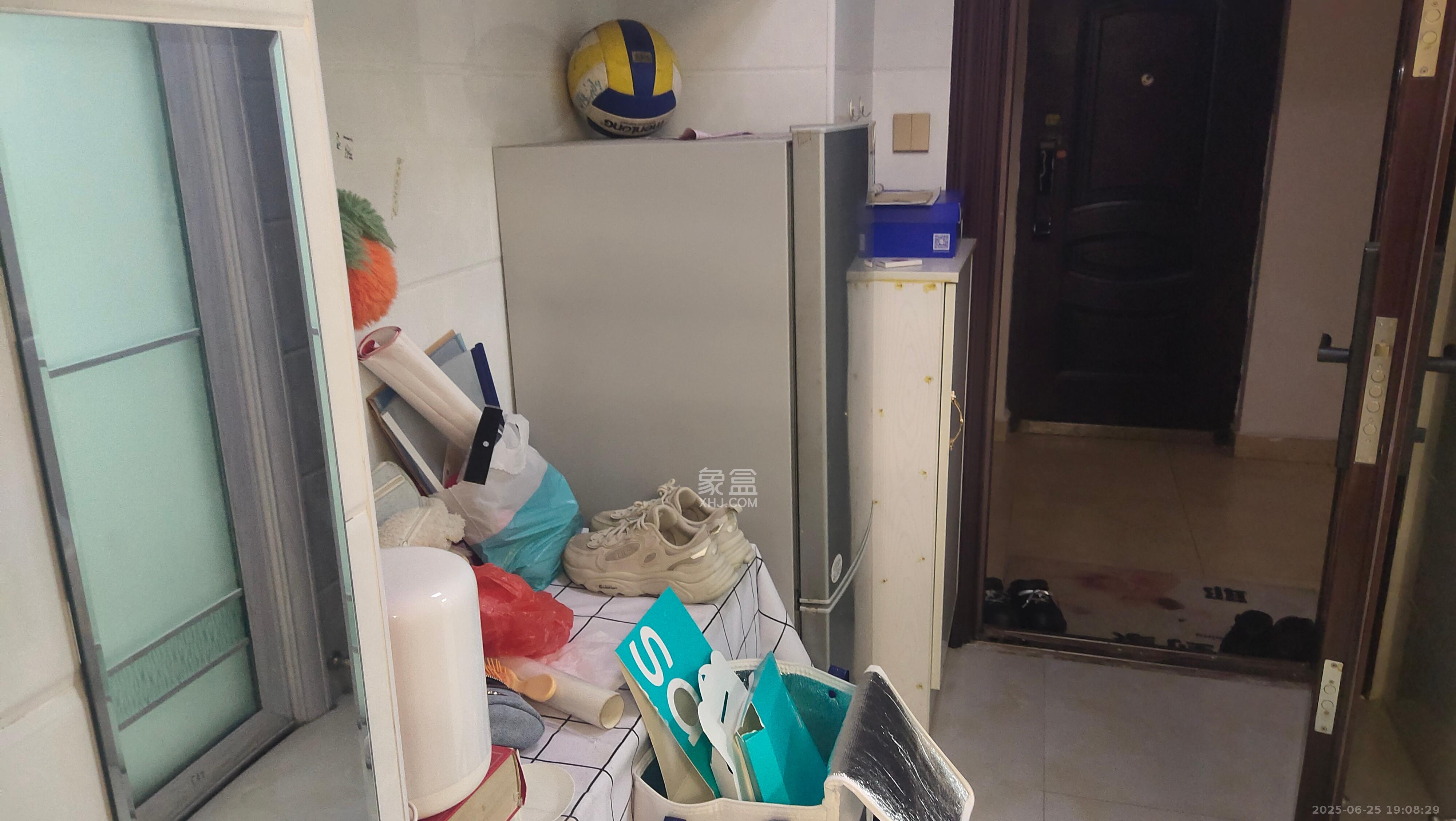 五矿紫湖香醍 1室1厅1卫 1100.0元/月 五矿紫湖香醍 1室1厅1卫 1100.0元/月室内图