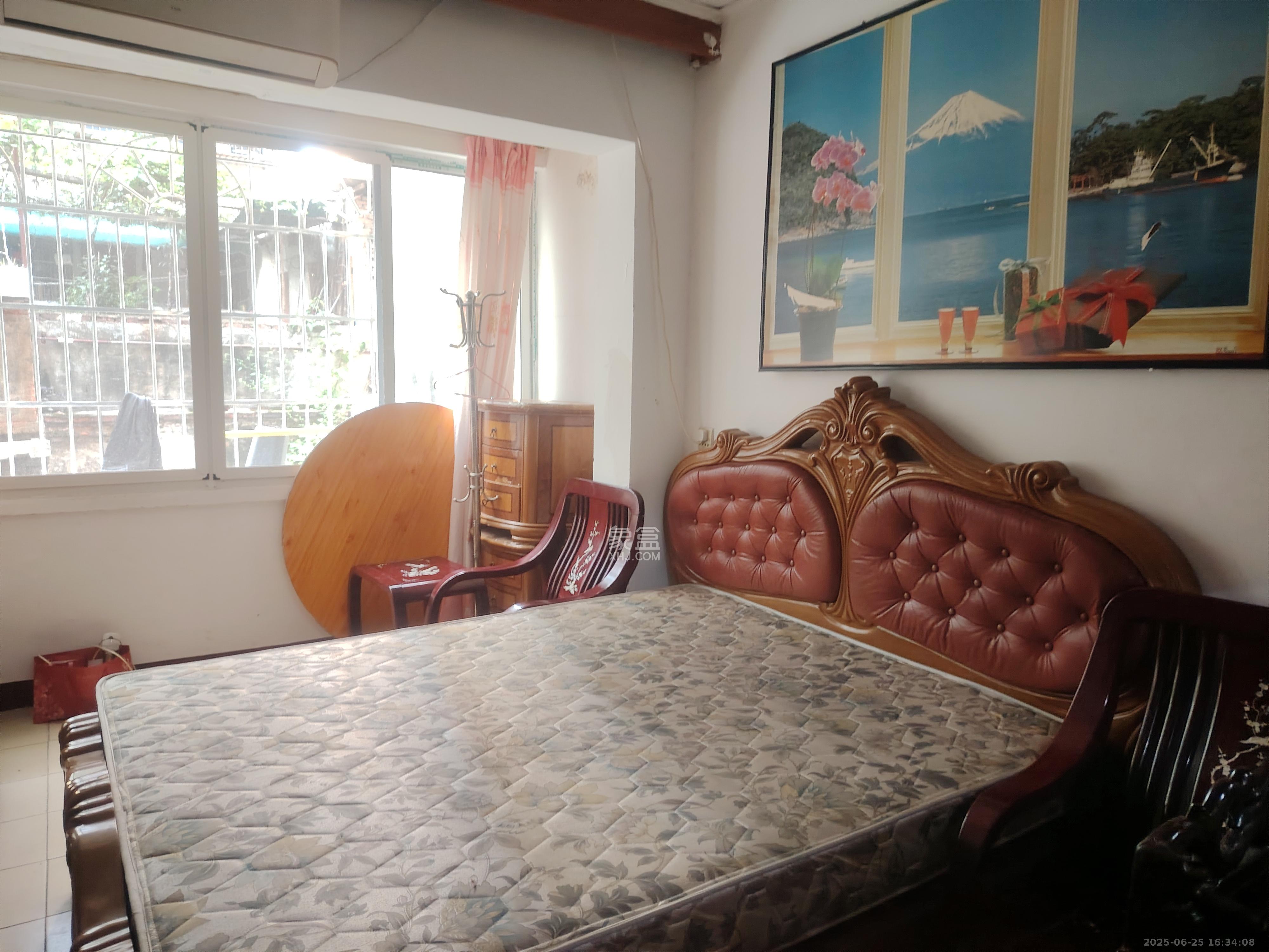 桐荫里社区 1室1厅1卫 1200.0元/月 桐荫里社区 1室1厅1卫 1200.0元/月室内图