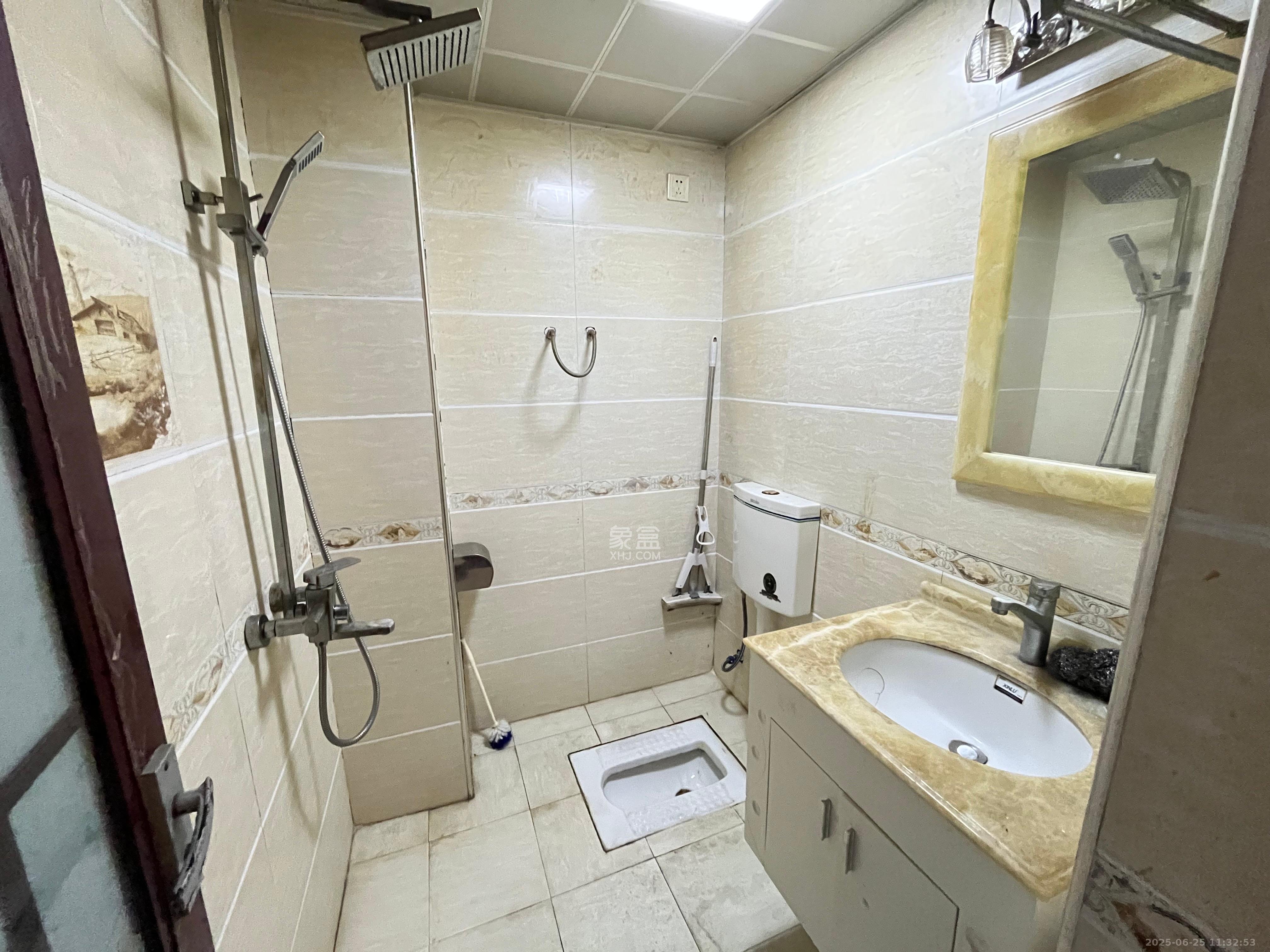 汇达国际公馆(汇达大厦) 1室1厅1卫 1300.0元/月 汇达国际公馆(汇达大厦) 1室1厅1卫 1300.0元/月室内图