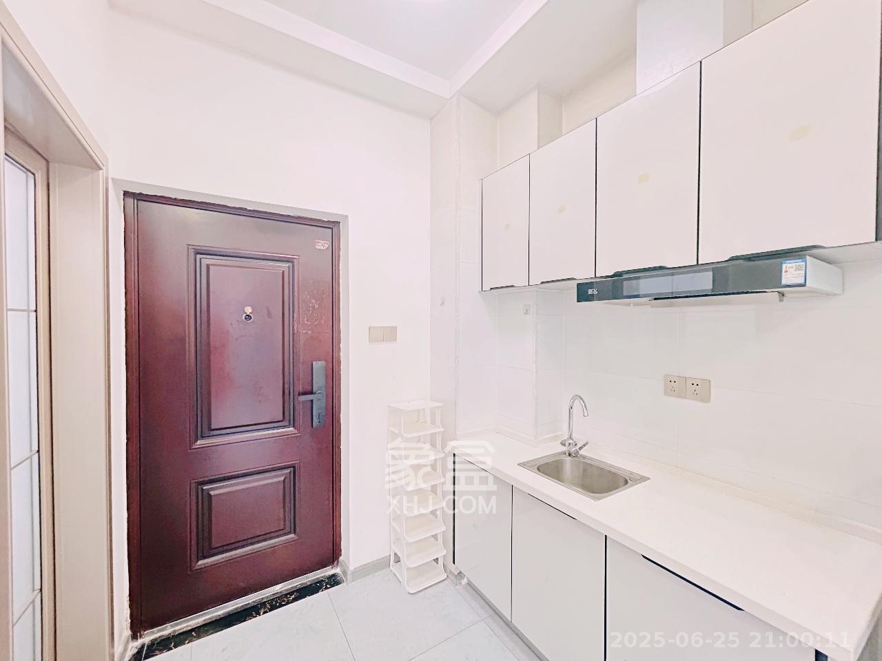 裕天国际商汇中心  1室0厅1卫    1600.0元/月室内图