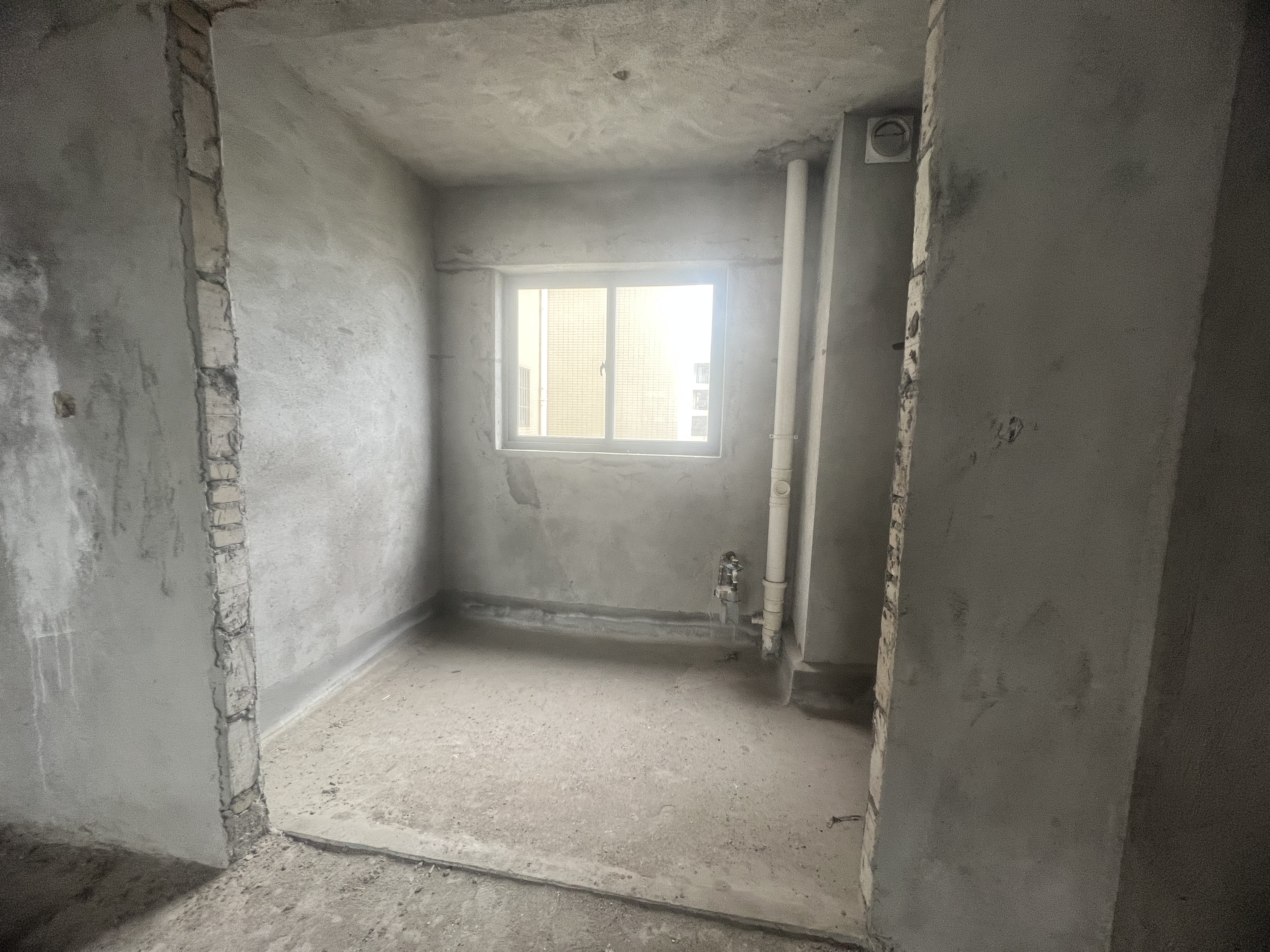 仙桥花园 6室3厅3卫 278.0万 仙桥花园 6室3厅3卫 278.0万客厅