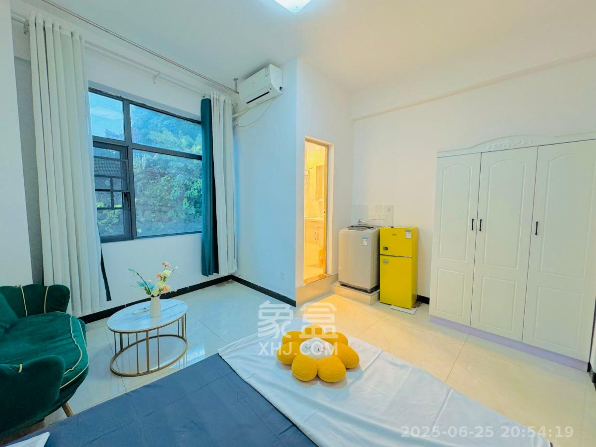 裕天国际商汇中心 1室0厅1卫 1300.0元/月 裕天国际商汇中心 1室0厅1卫 1300.0元/月室内图