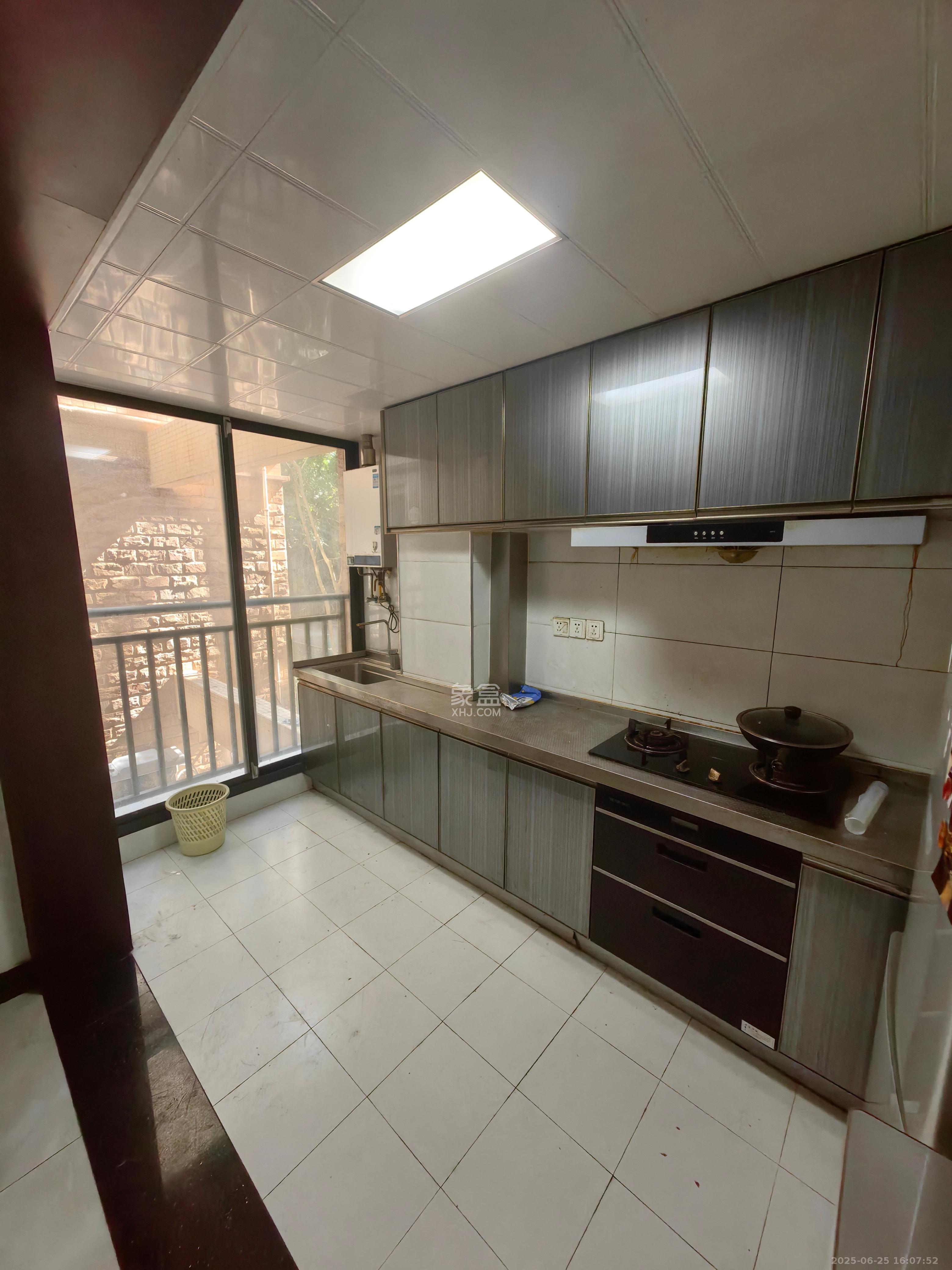 中建芙蓉嘉苑 3室2厅2卫 2600.0元/月 中建芙蓉嘉苑 3室2厅2卫 2600.0元/月室内图