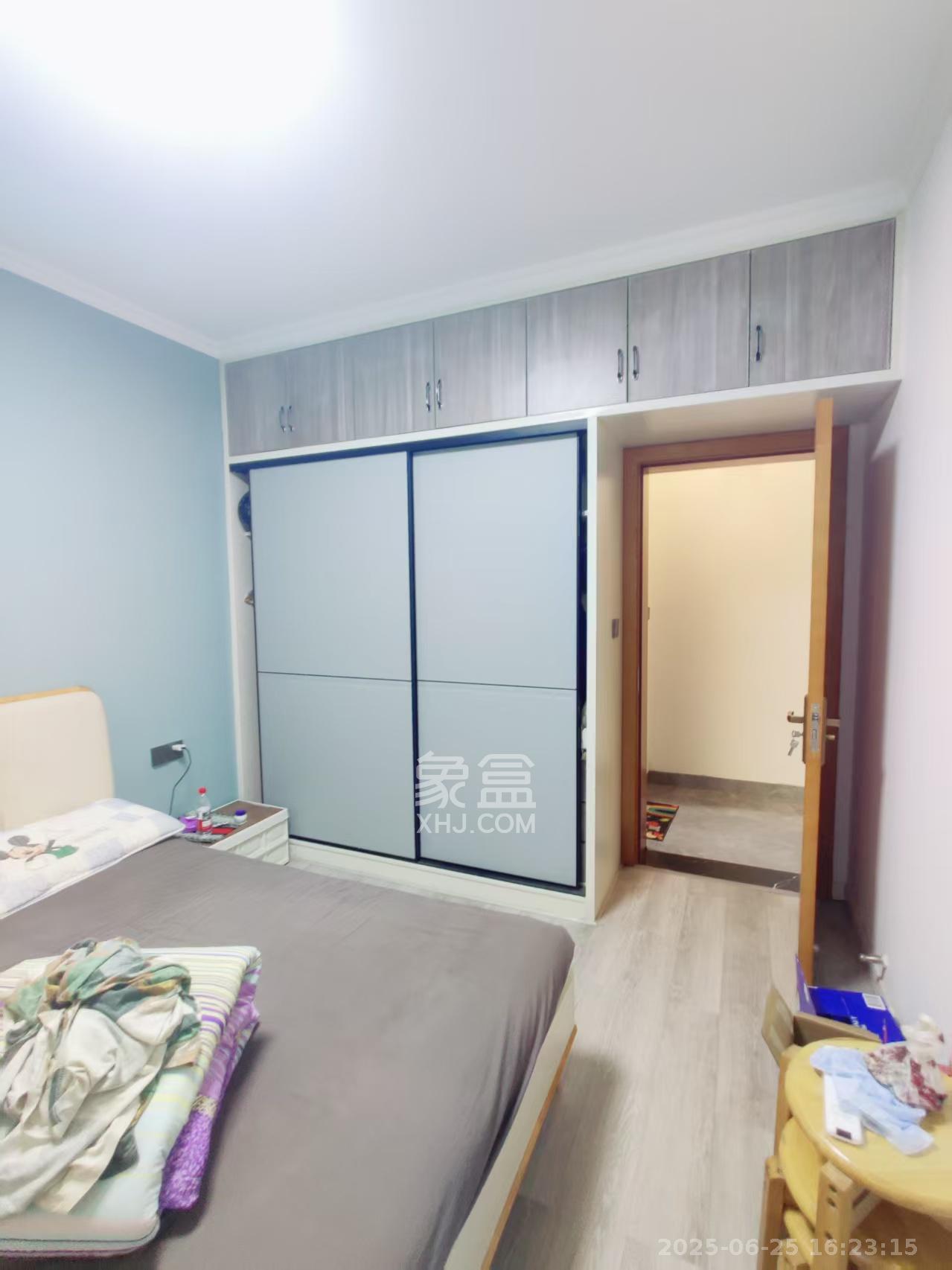 澳海澜庭  4室2厅2卫   2500.00元/月室内图