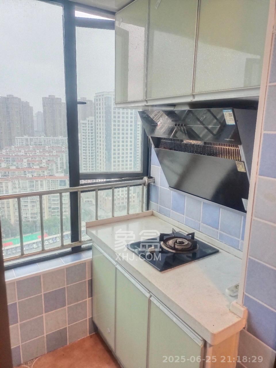 天鸿天府(天鸿中央大院)  1室1厅1卫    1600.0元/月 天鸿天府(天鸿中央大院)  1室1厅1卫    1600.0元/月室内图