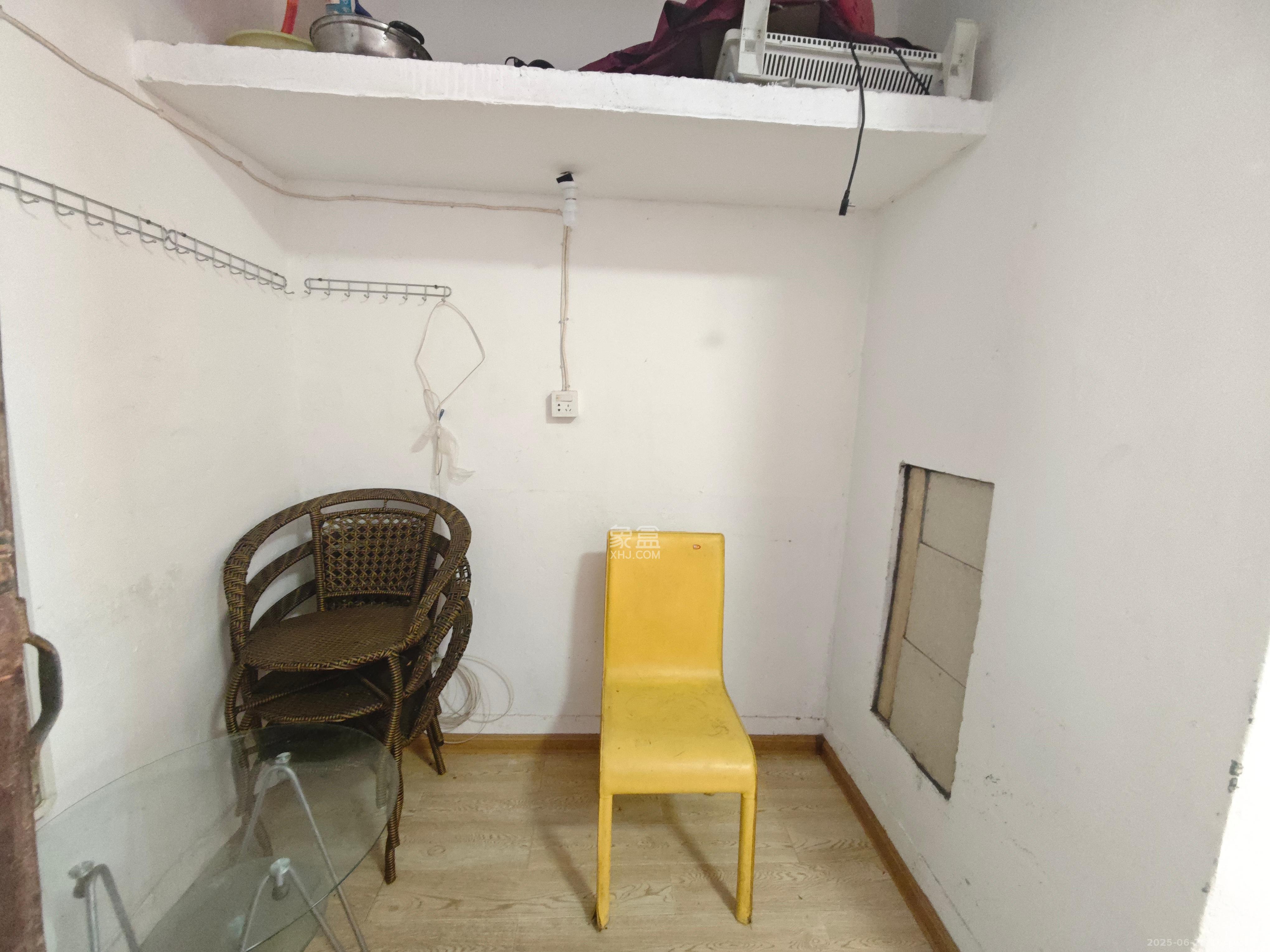 建湘新村  1室1厅1卫    900.0元/月室内图