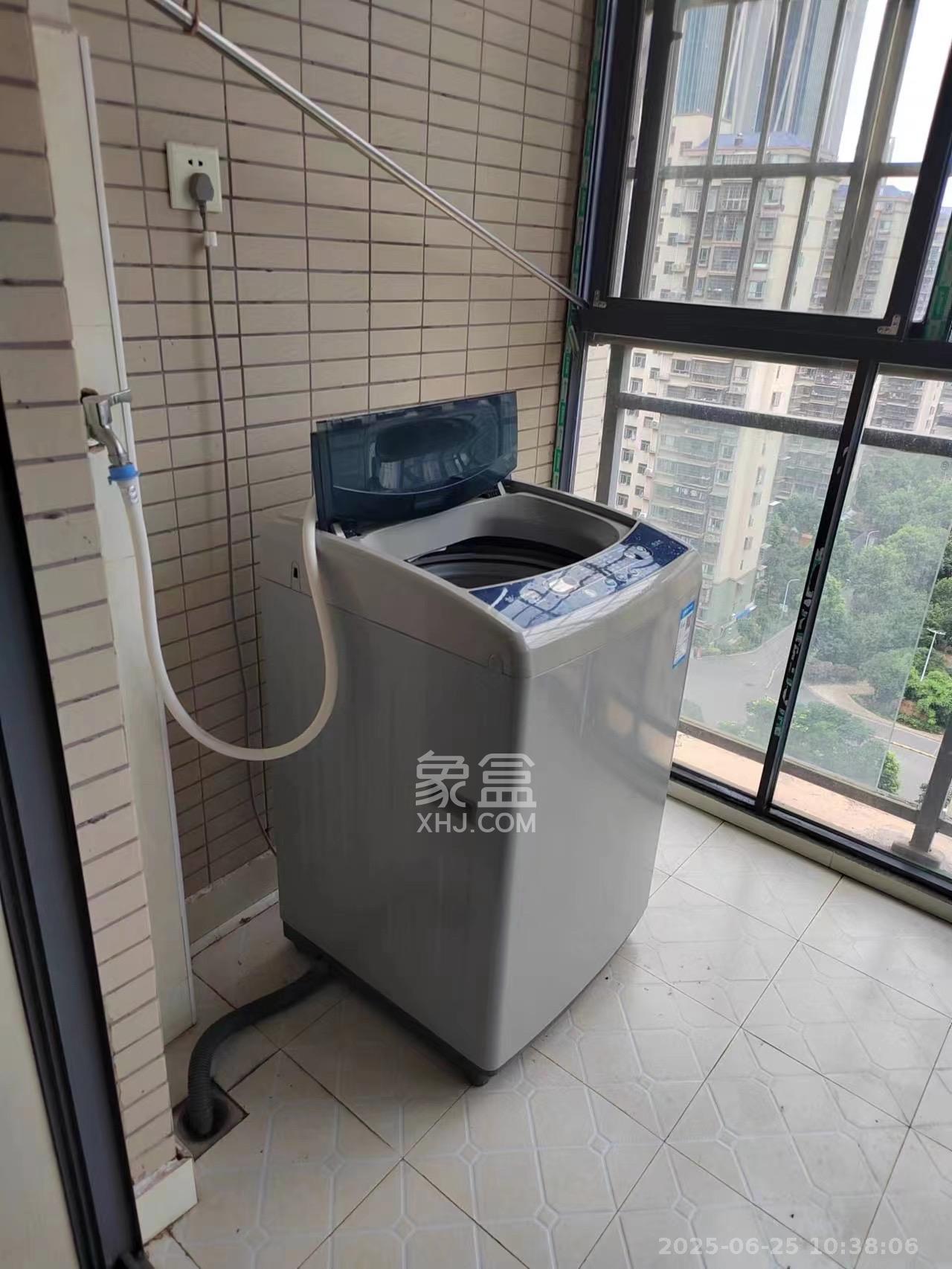 茶山馨苑  3室2厅1卫   2400.00元/月室内图
