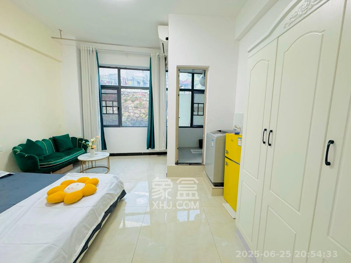 裕天国际商汇中心 1室0厅1卫 1300.0元/月 裕天国际商汇中心 1室0厅1卫 1300.0元/月室内图