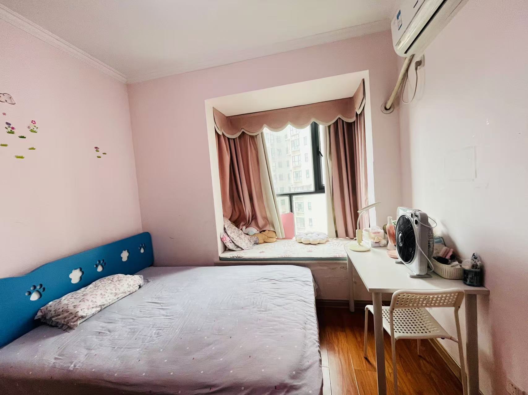 高盛澧园一二期  3室2厅2卫    72.0万 高盛澧园一二期  3室2厅2卫    72.0万客厅