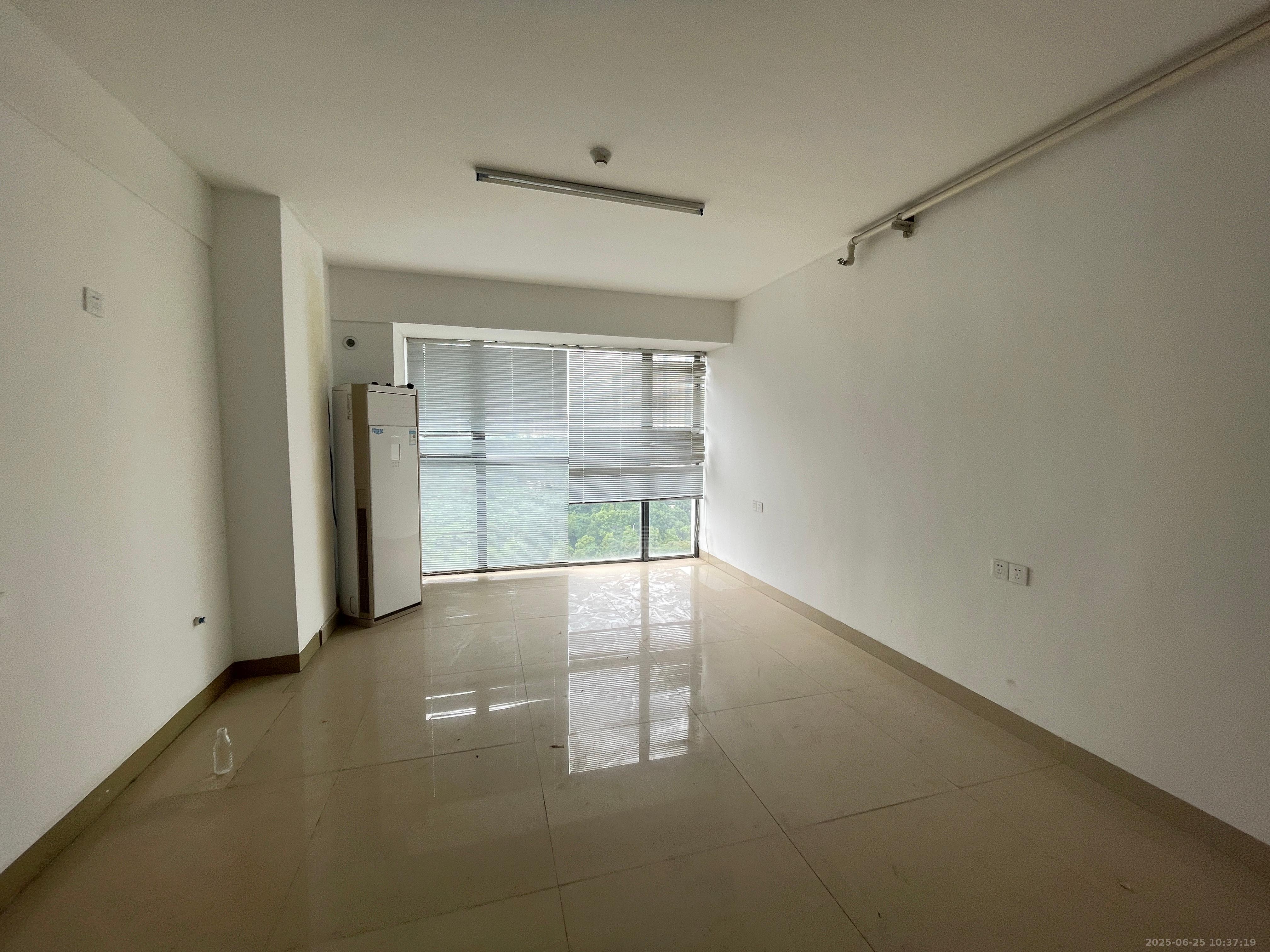 国际公馆(美的时代广场) 1室1厅1卫 1000.0元/月 国际公馆(美的时代广场) 1室1厅1卫 1000.0元/月室内图