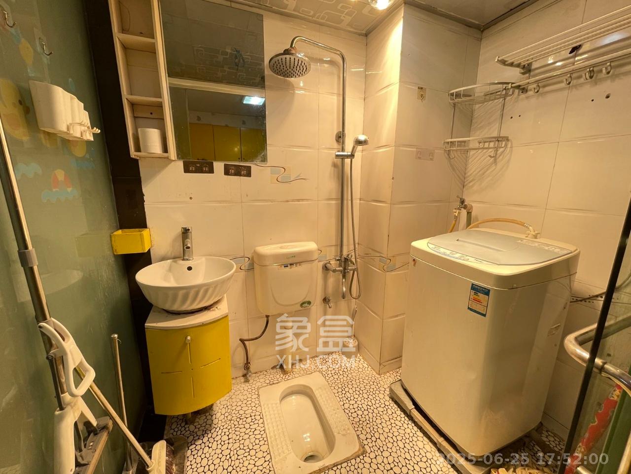 他城(天鸿时代公寓) 1室1厅1卫 1500.0元/月 他城(天鸿时代公寓) 1室1厅1卫 1500.0元/月室内图