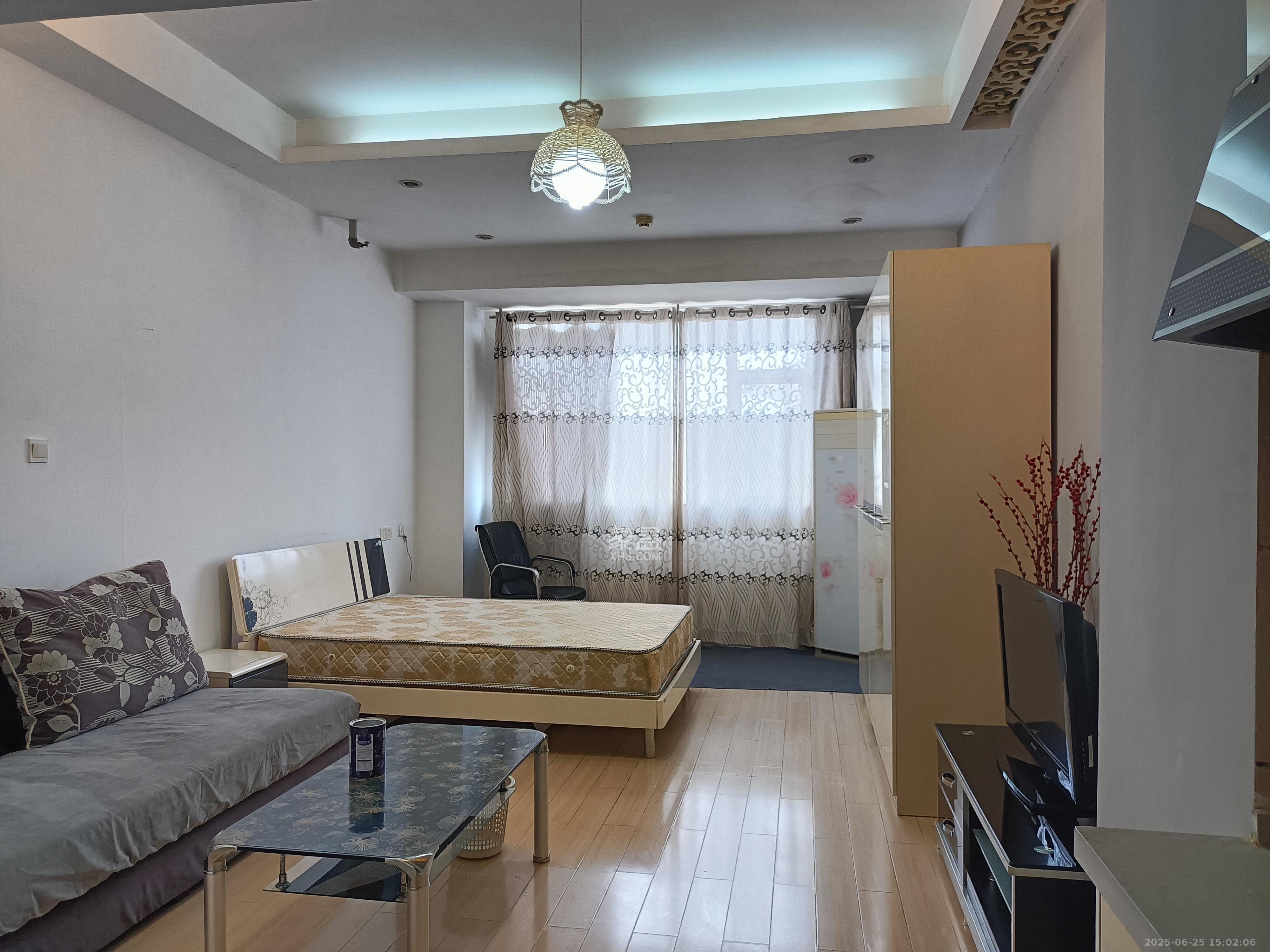 昊天大厦  3室1厅1卫   1800.00元/月室内图