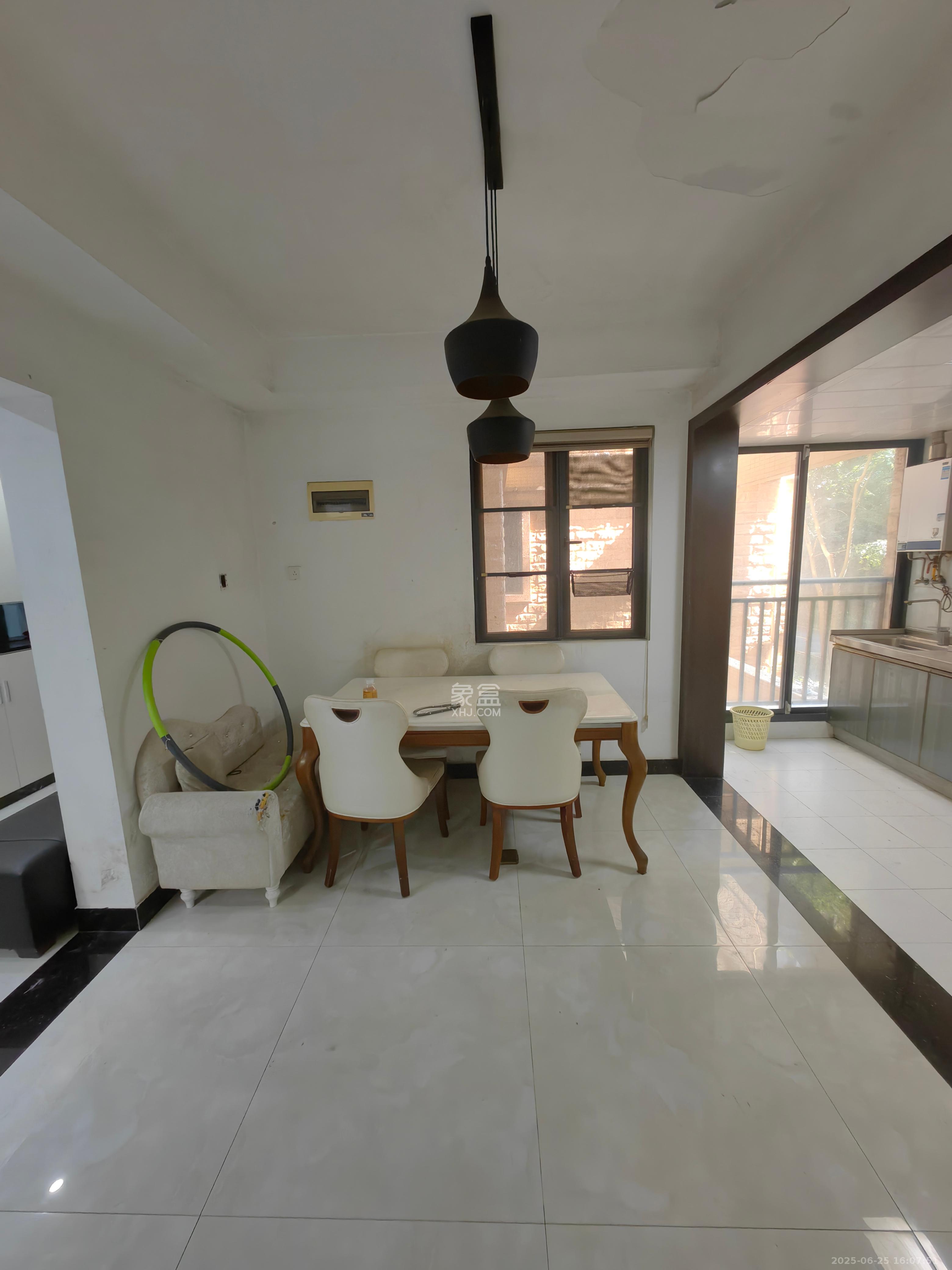 中建芙蓉嘉苑 3室2厅2卫 2600.0元/月 中建芙蓉嘉苑 3室2厅2卫 2600.0元/月室内图